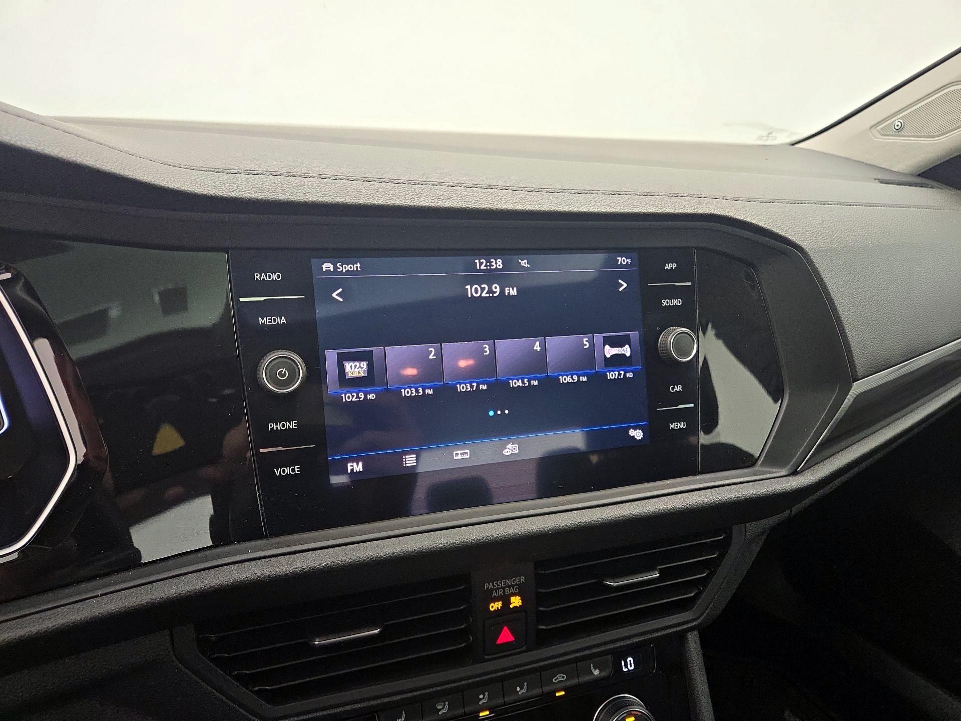 Thumbnail: 2019 Volkswagen Jetta - 14