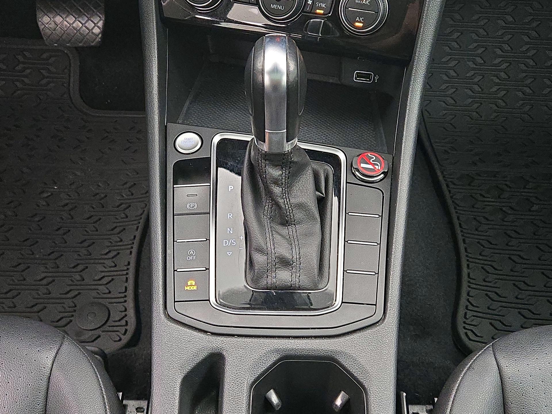 Thumbnail: 2019 Volkswagen Jetta - 16