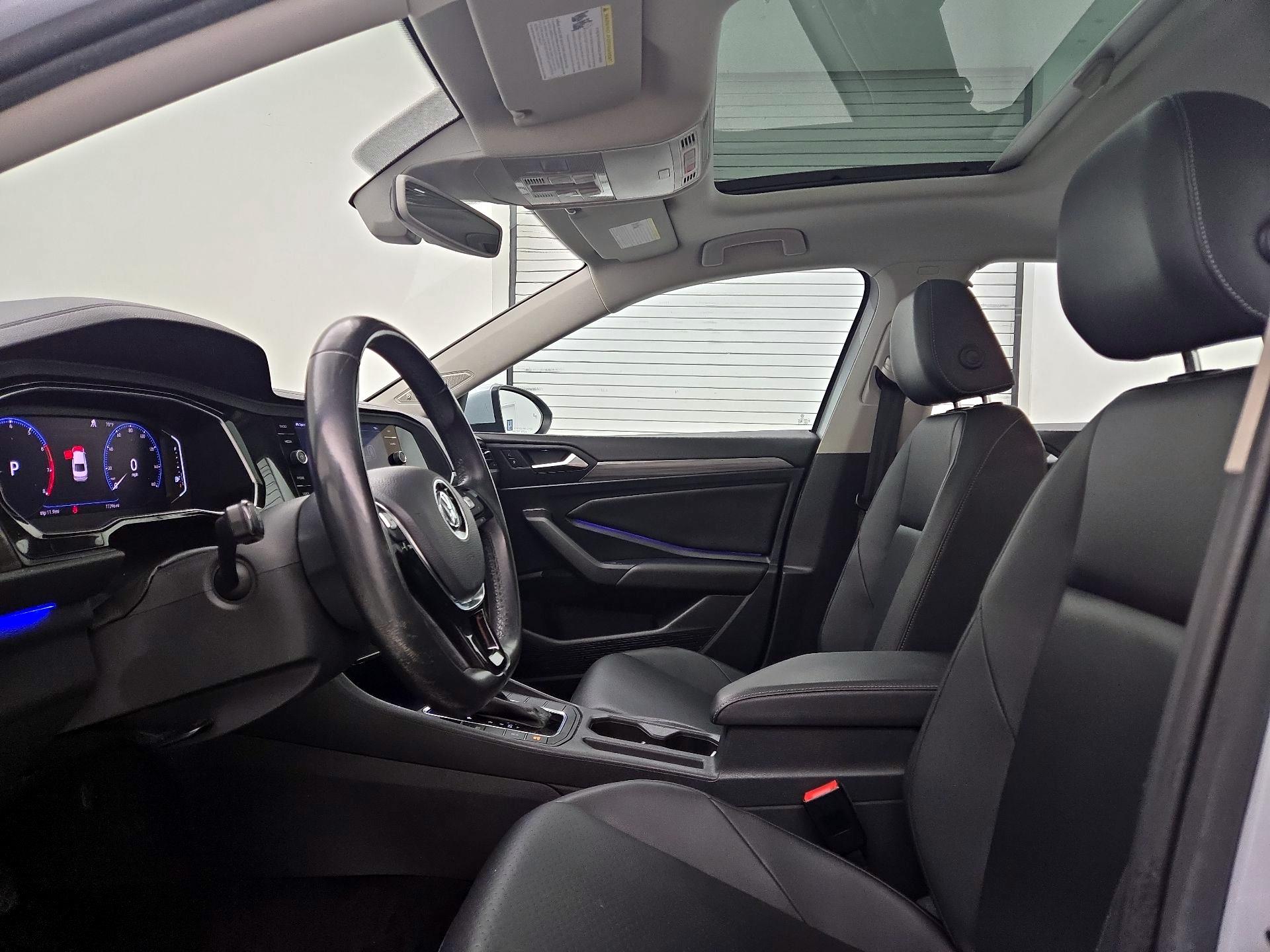 Thumbnail: 2019 Volkswagen Jetta - 18