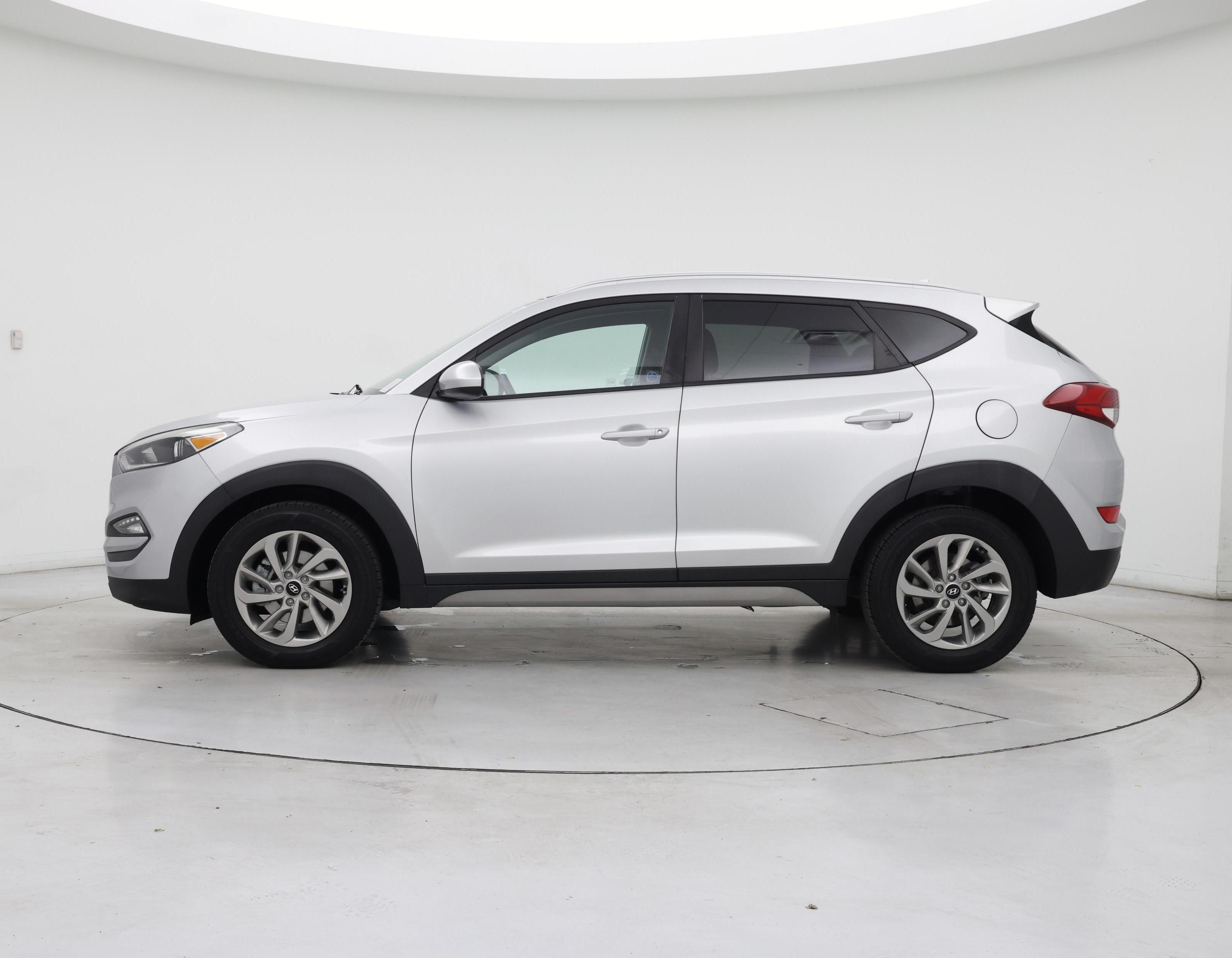 Thumbnail: 2018 Hyundai Tucson - 3