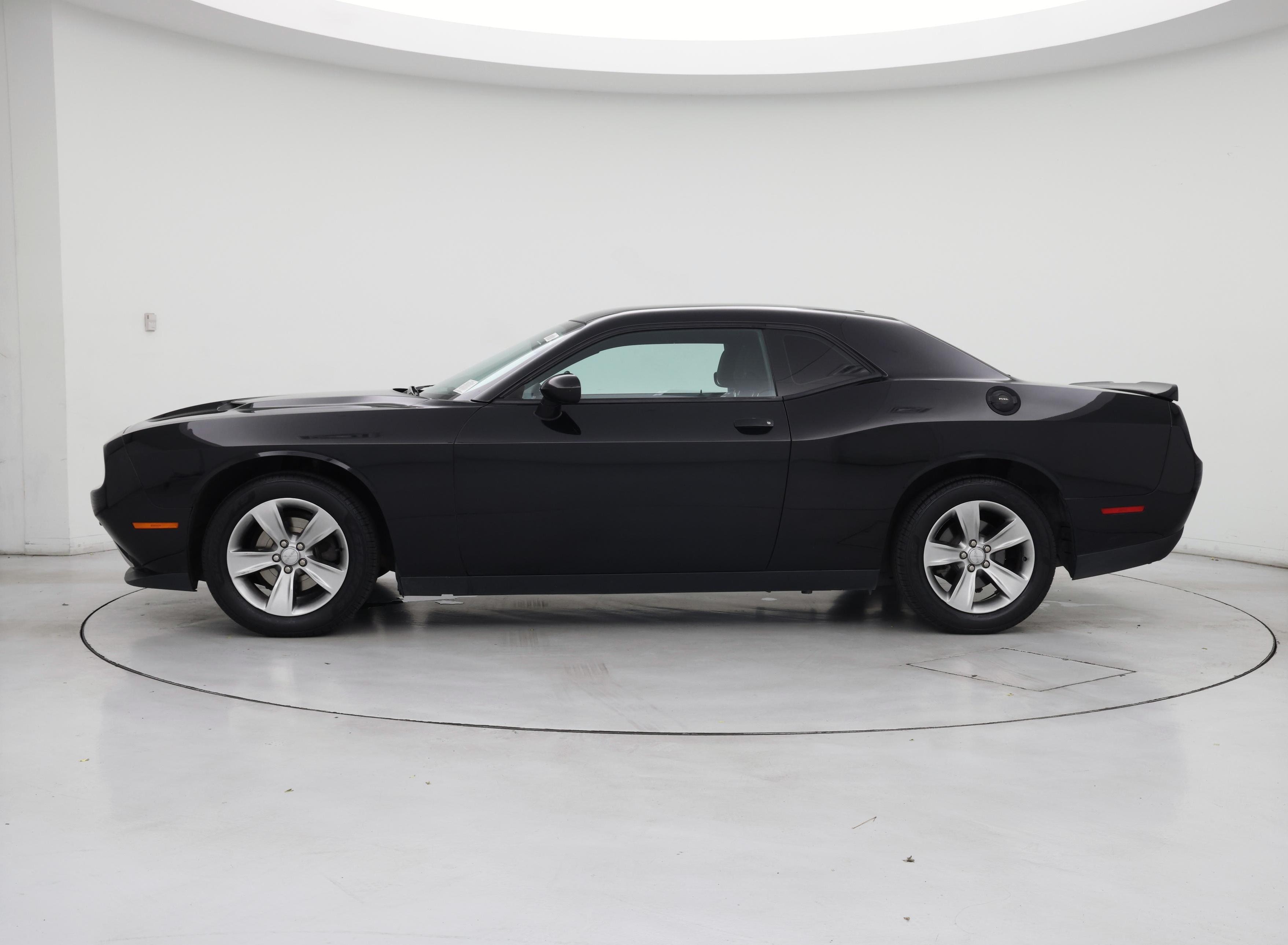 Thumbnail: 2018 Dodge Challenger - 3