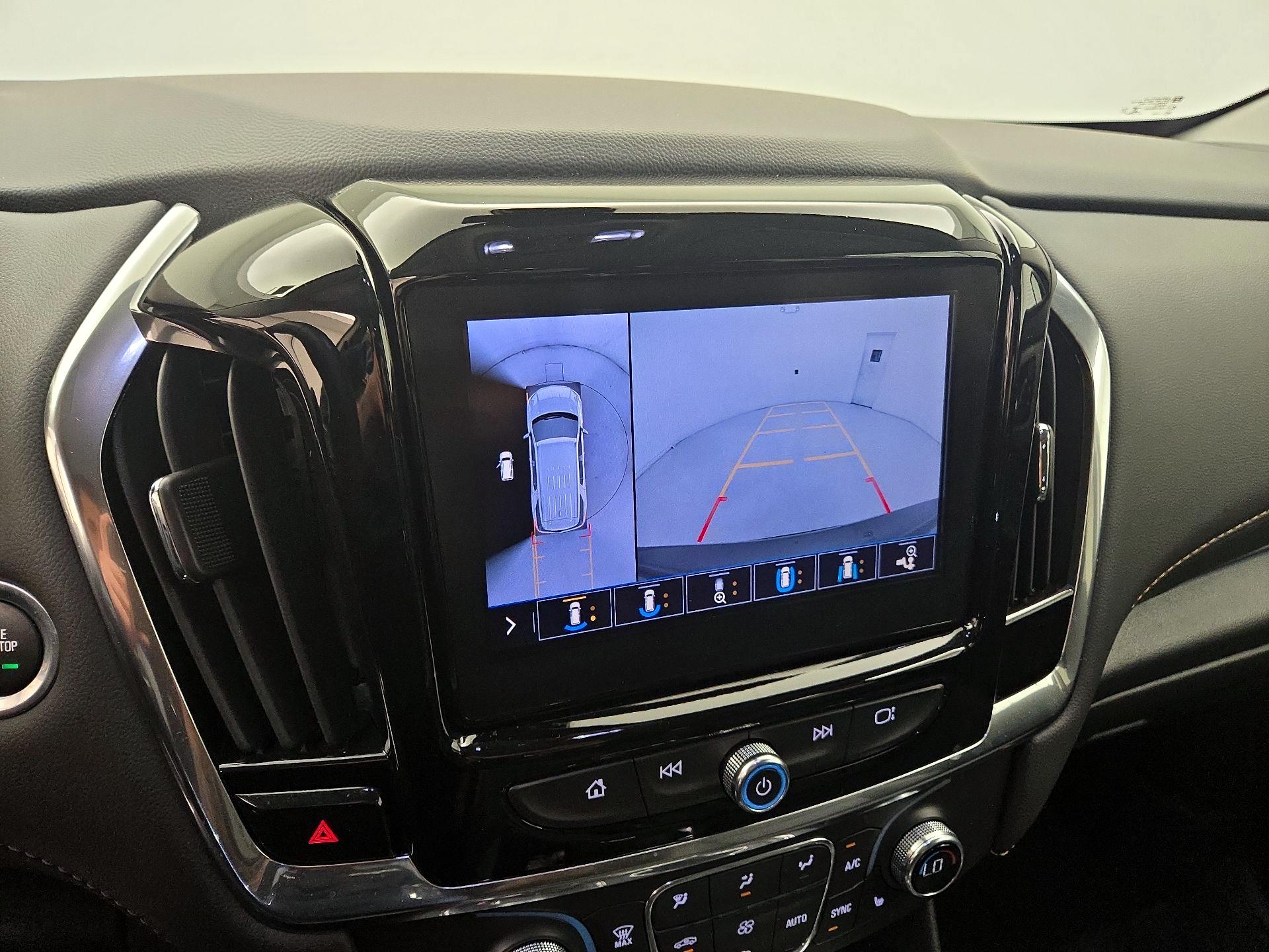 Thumbnail: 2021 Chevrolet Traverse - 14