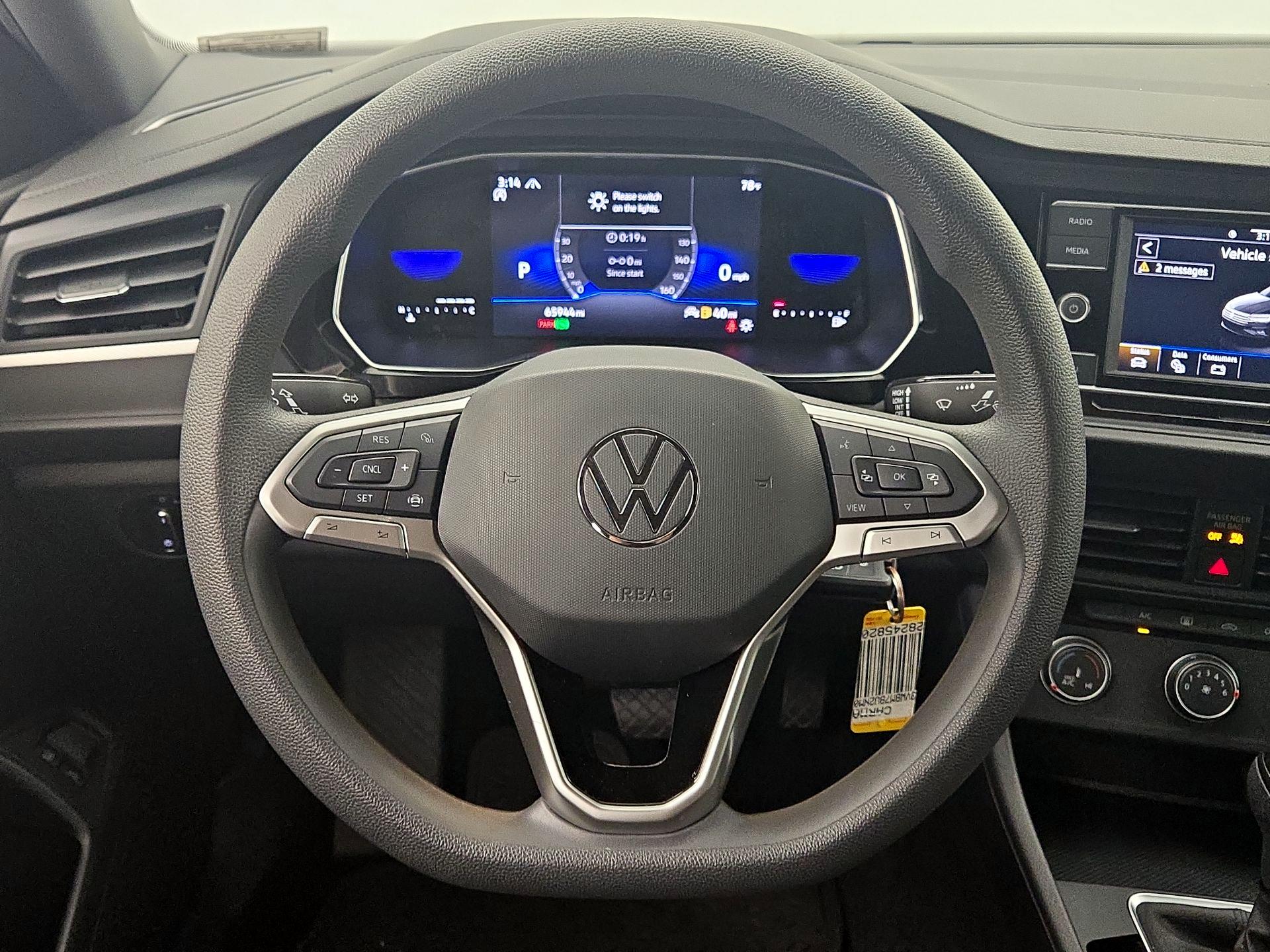 Thumbnail: 2022 Volkswagen Jetta - 10