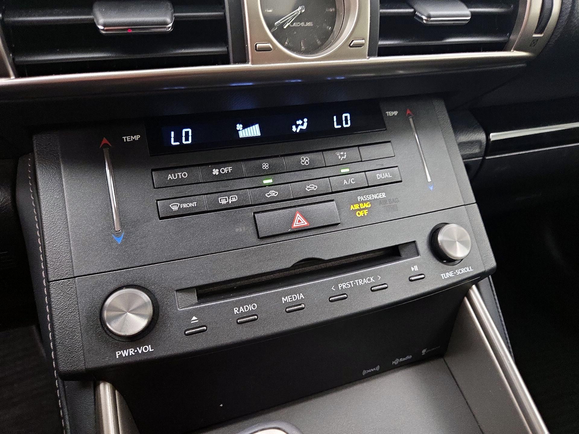 Thumbnail: 2015 Lexus IS - 15