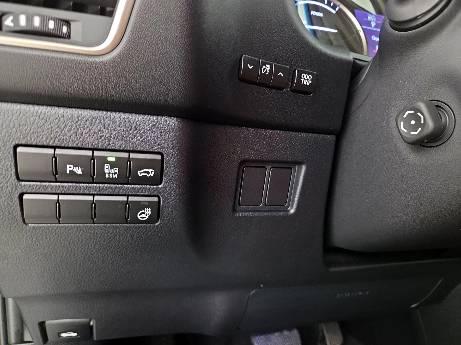 Thumbnail: 2015 Lexus NX - 13