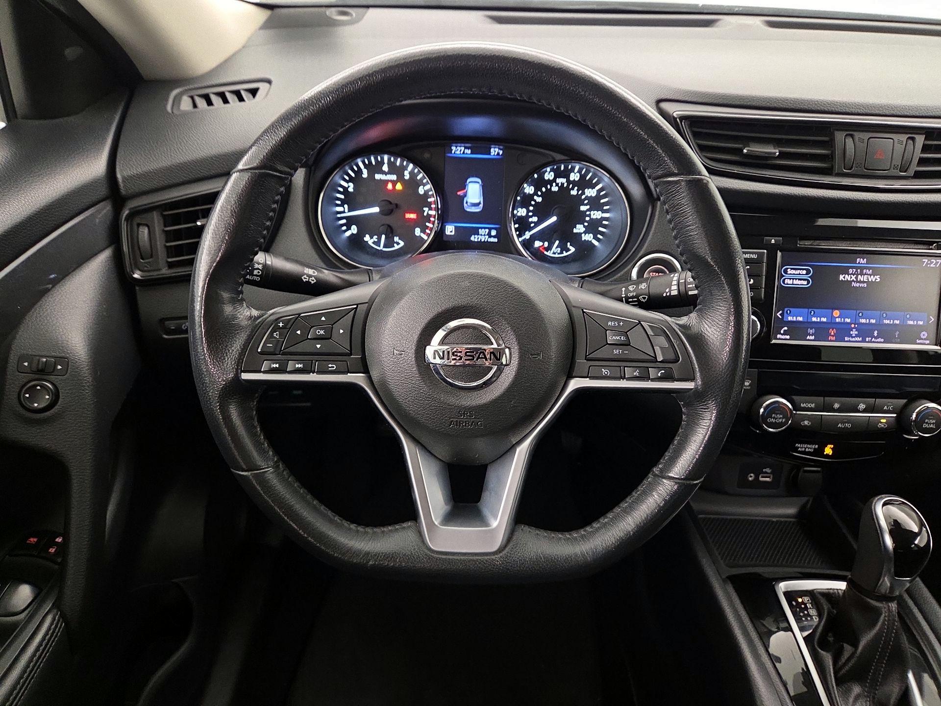 Thumbnail: 2018 Nissan Rogue - 10