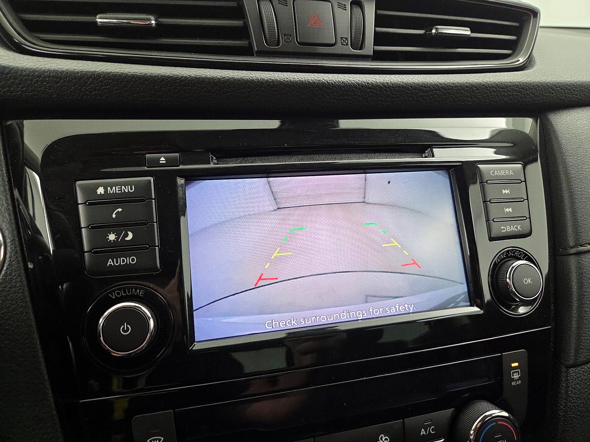 Thumbnail: 2018 Nissan Rogue - 14