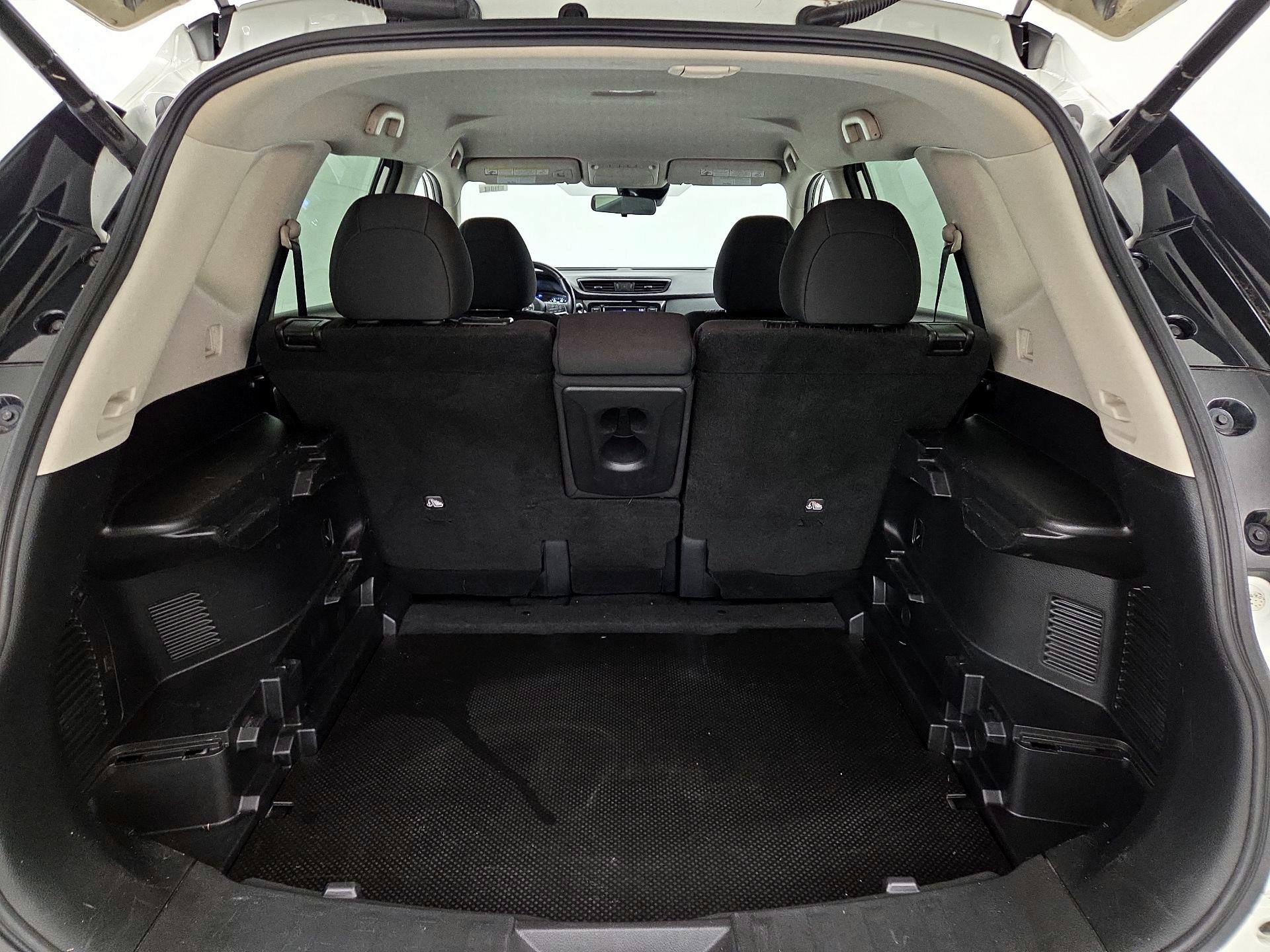 Thumbnail: 2018 Nissan Rogue - 20