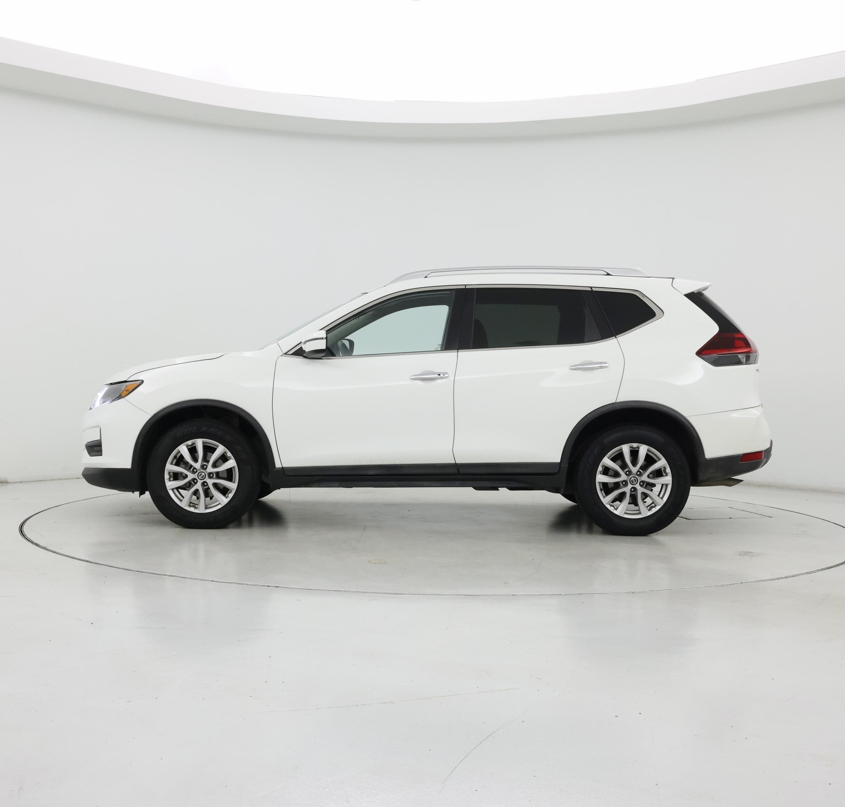 Thumbnail: 2018 Nissan Rogue - 3