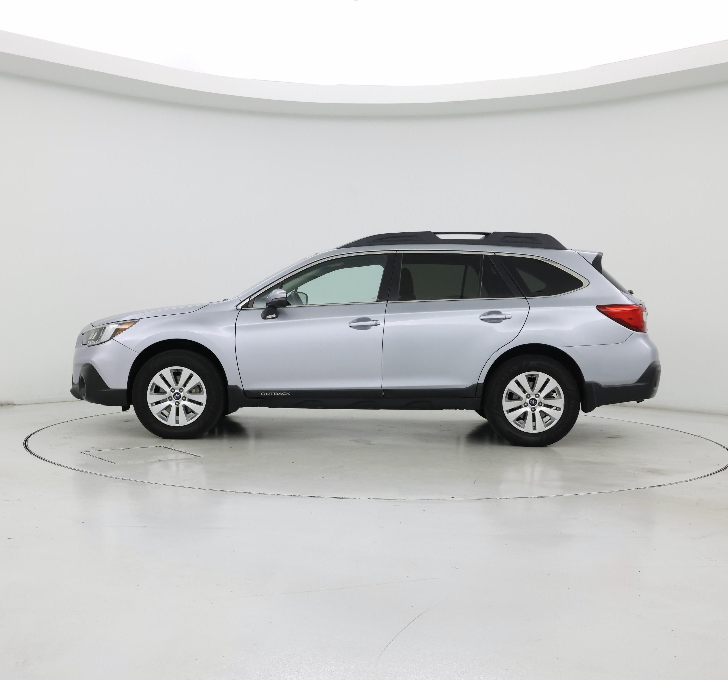 Thumbnail: 2019 Subaru Outback - 3