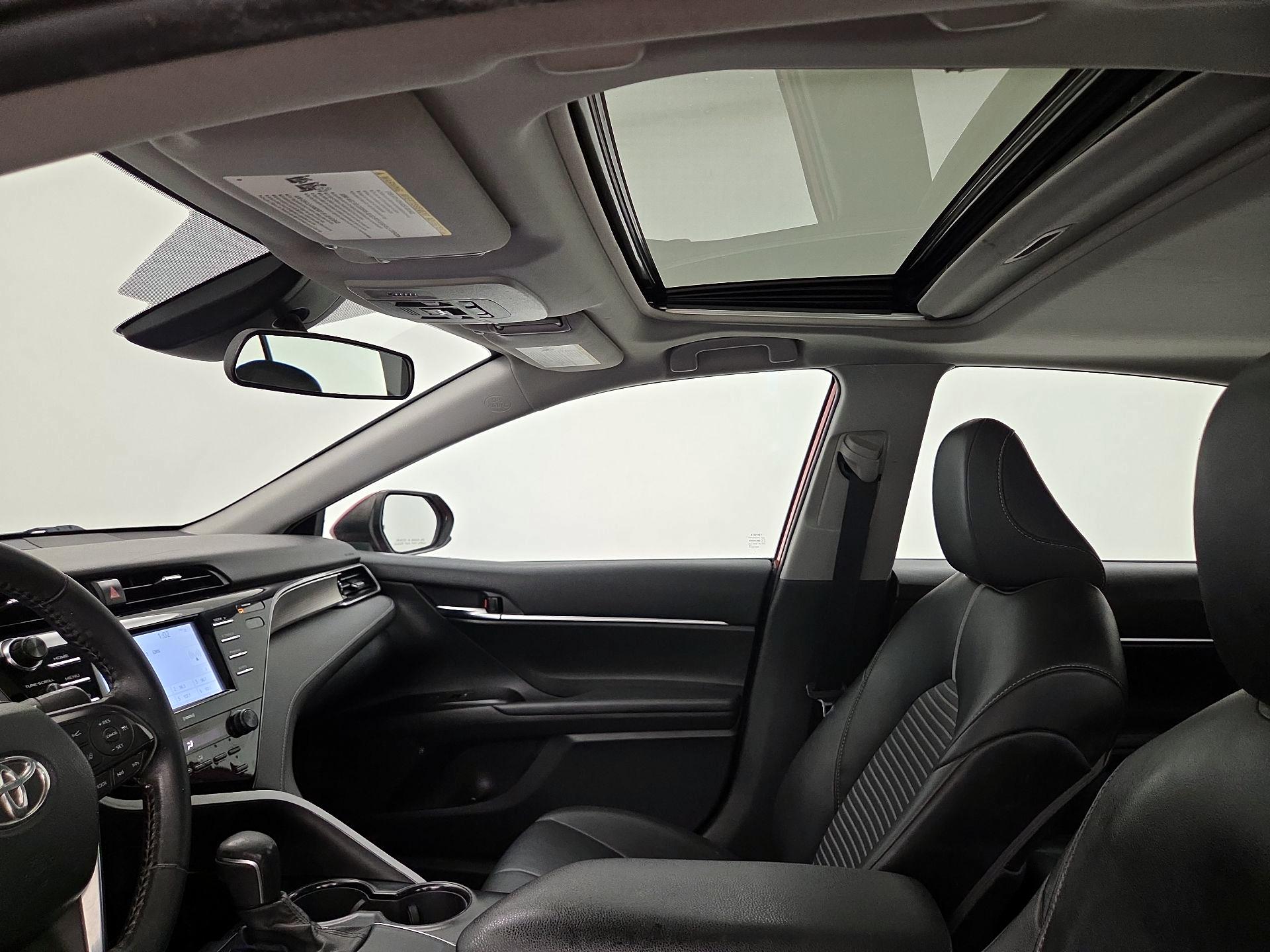 Thumbnail: 2020 Toyota Camry - 19