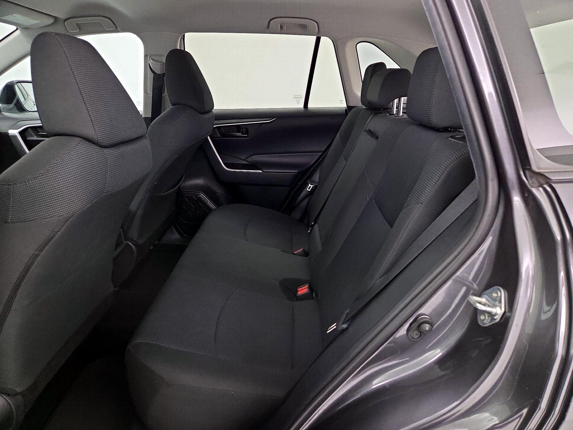 Thumbnail: 2021 Toyota RAV4 - 19