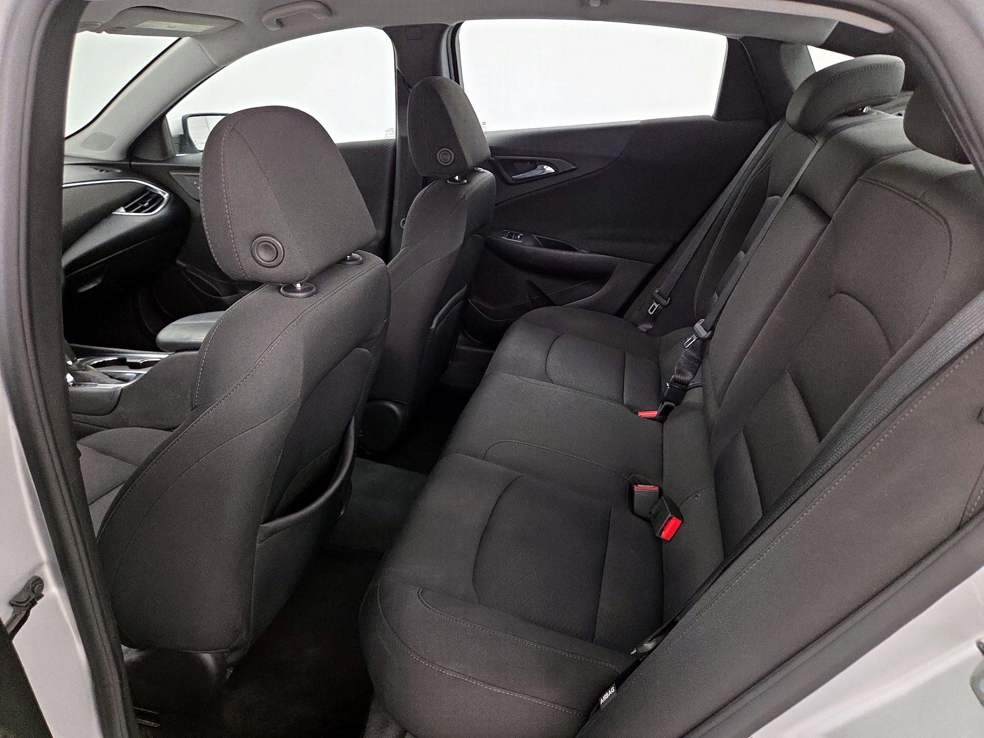 Thumbnail: 2018 Chevrolet Malibu - 19