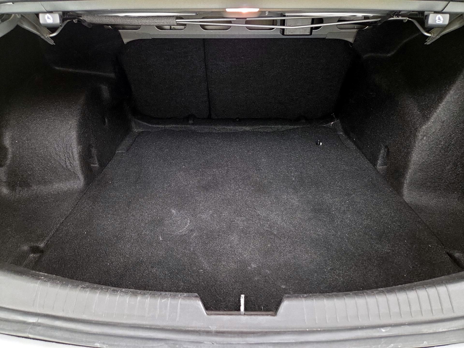 Thumbnail: 2018 Chevrolet Malibu - 20