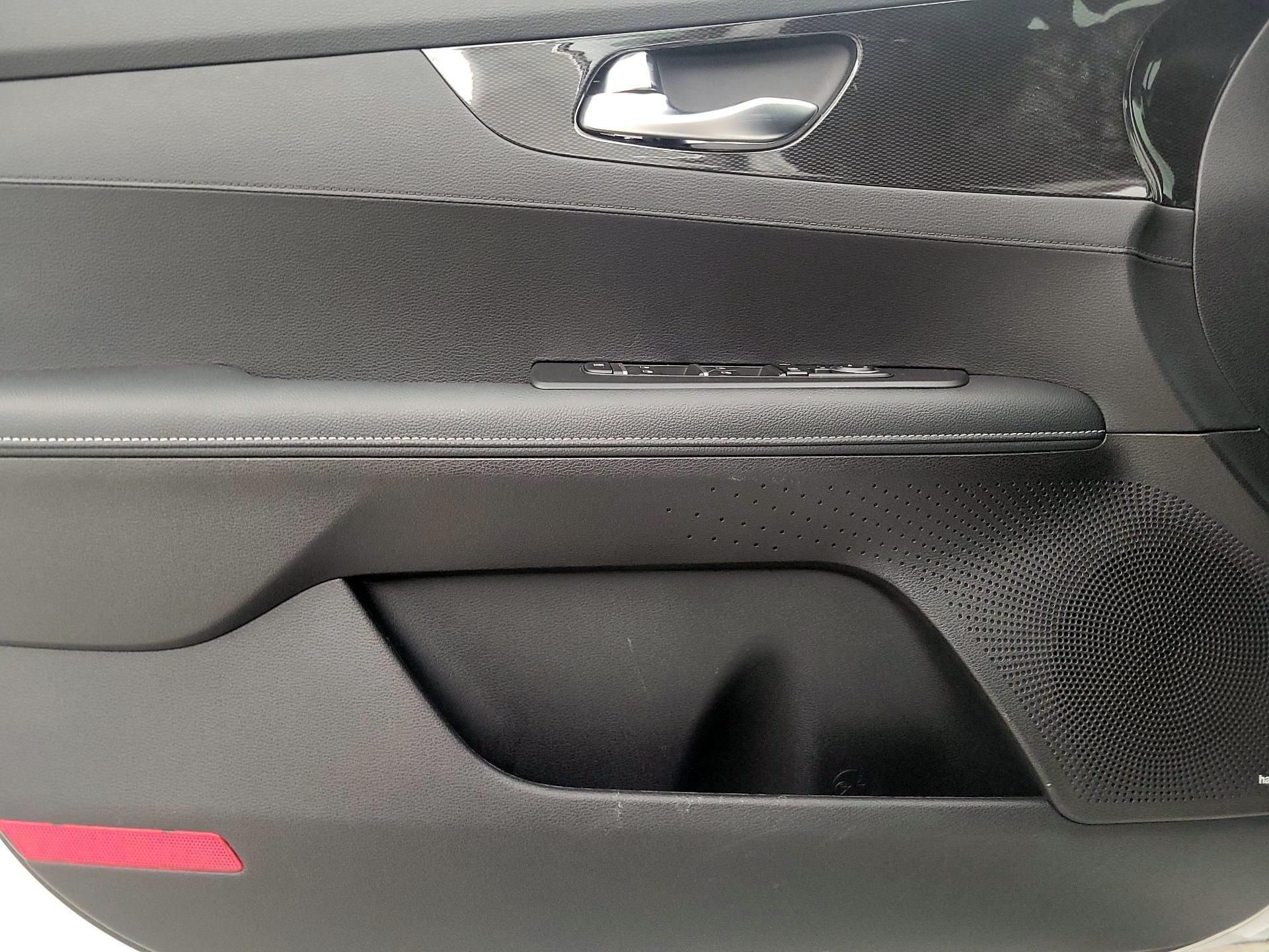 Thumbnail: 2023 Kia Forte - 12