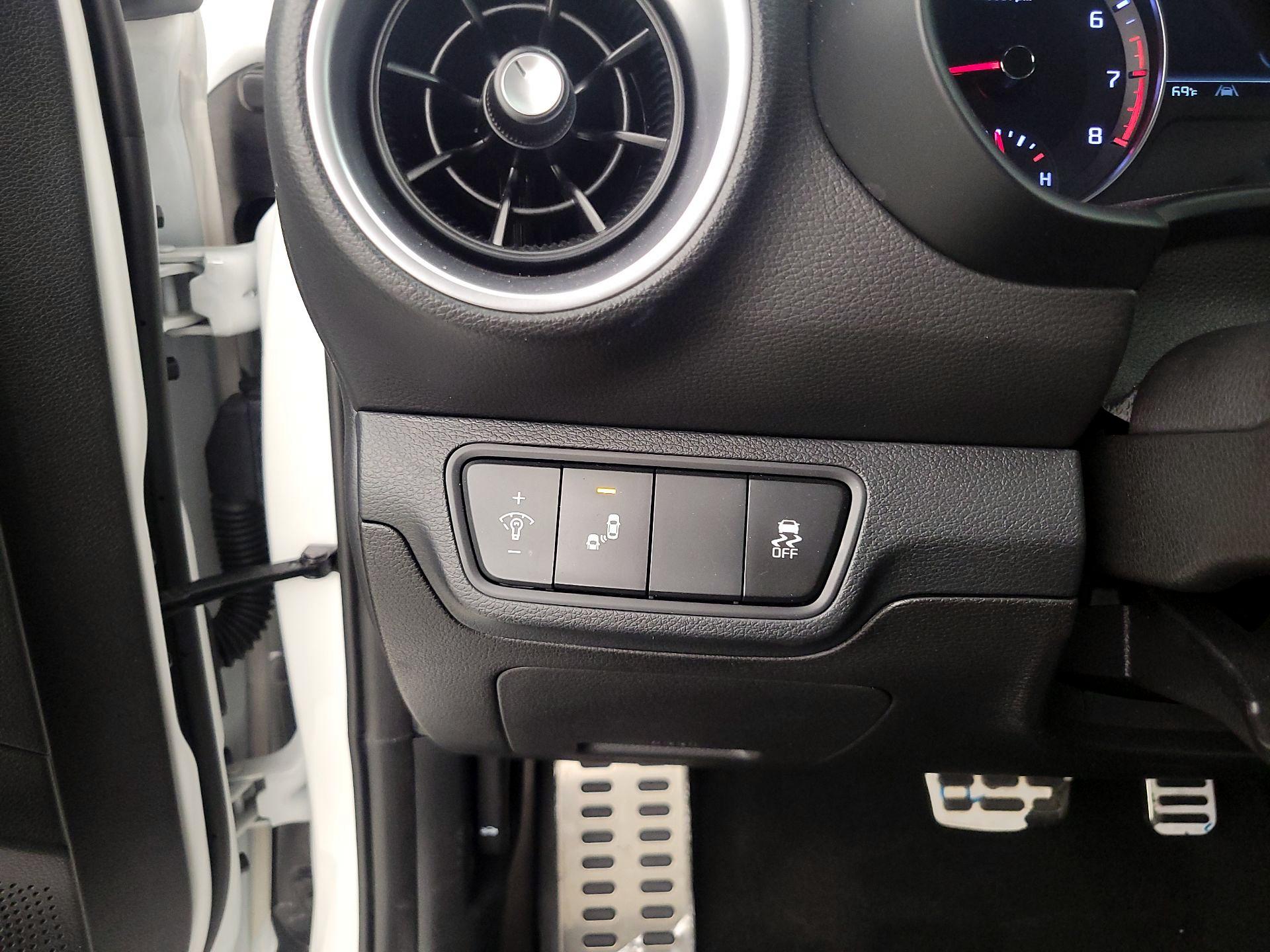 Thumbnail: 2023 Kia Forte - 13