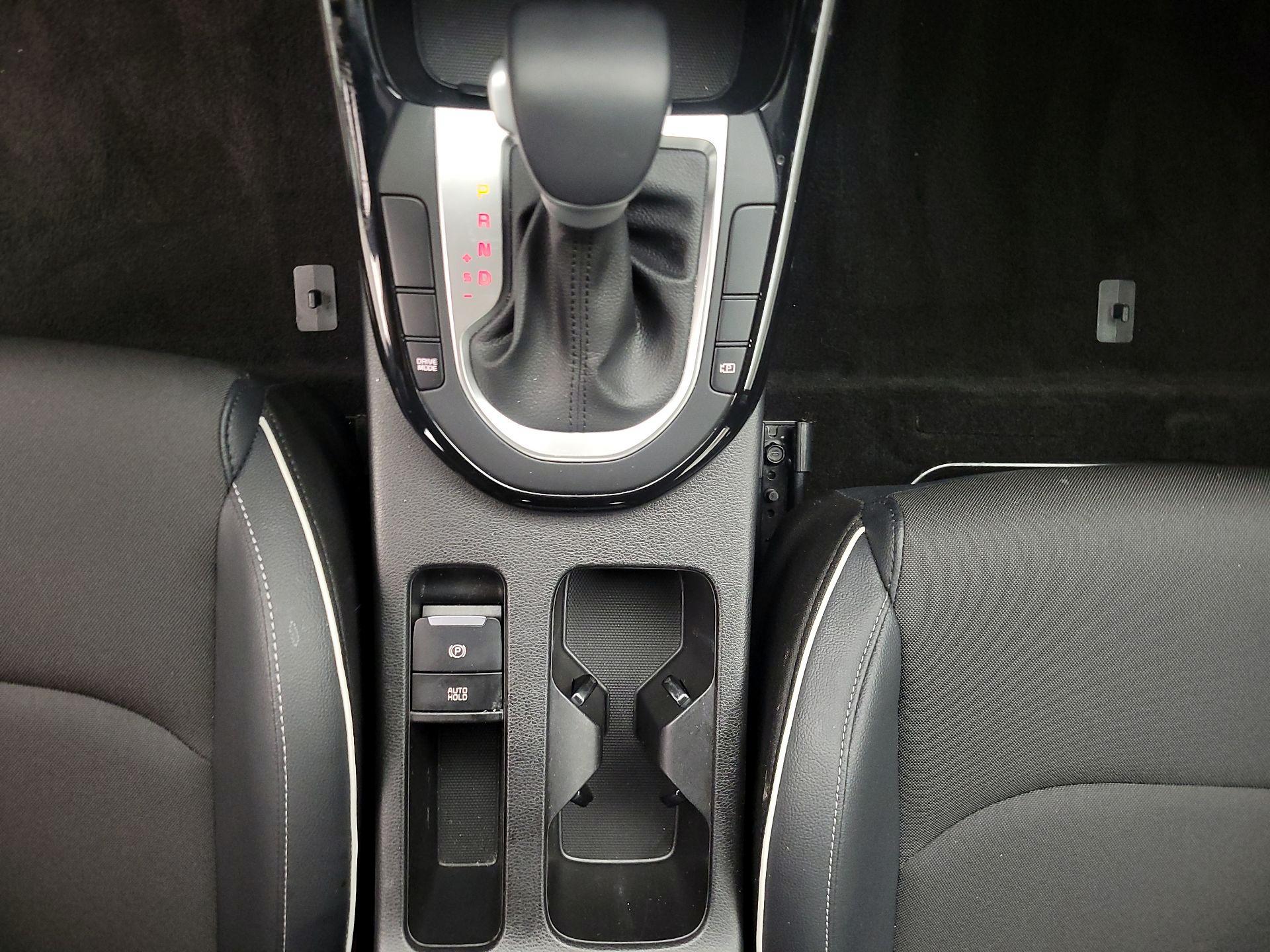 Thumbnail: 2023 Kia Forte - 17