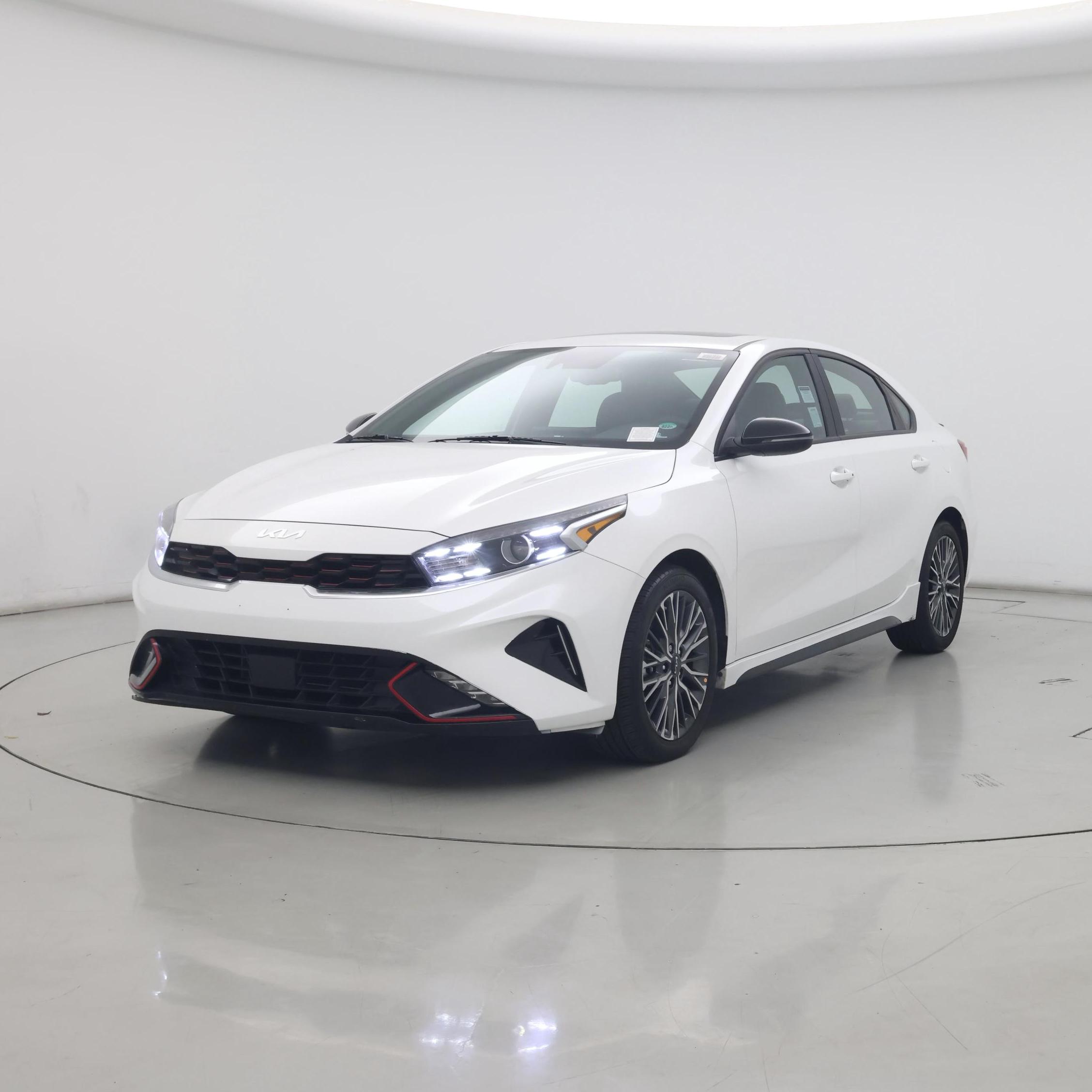 Thumbnail: 2023 Kia Forte - 4