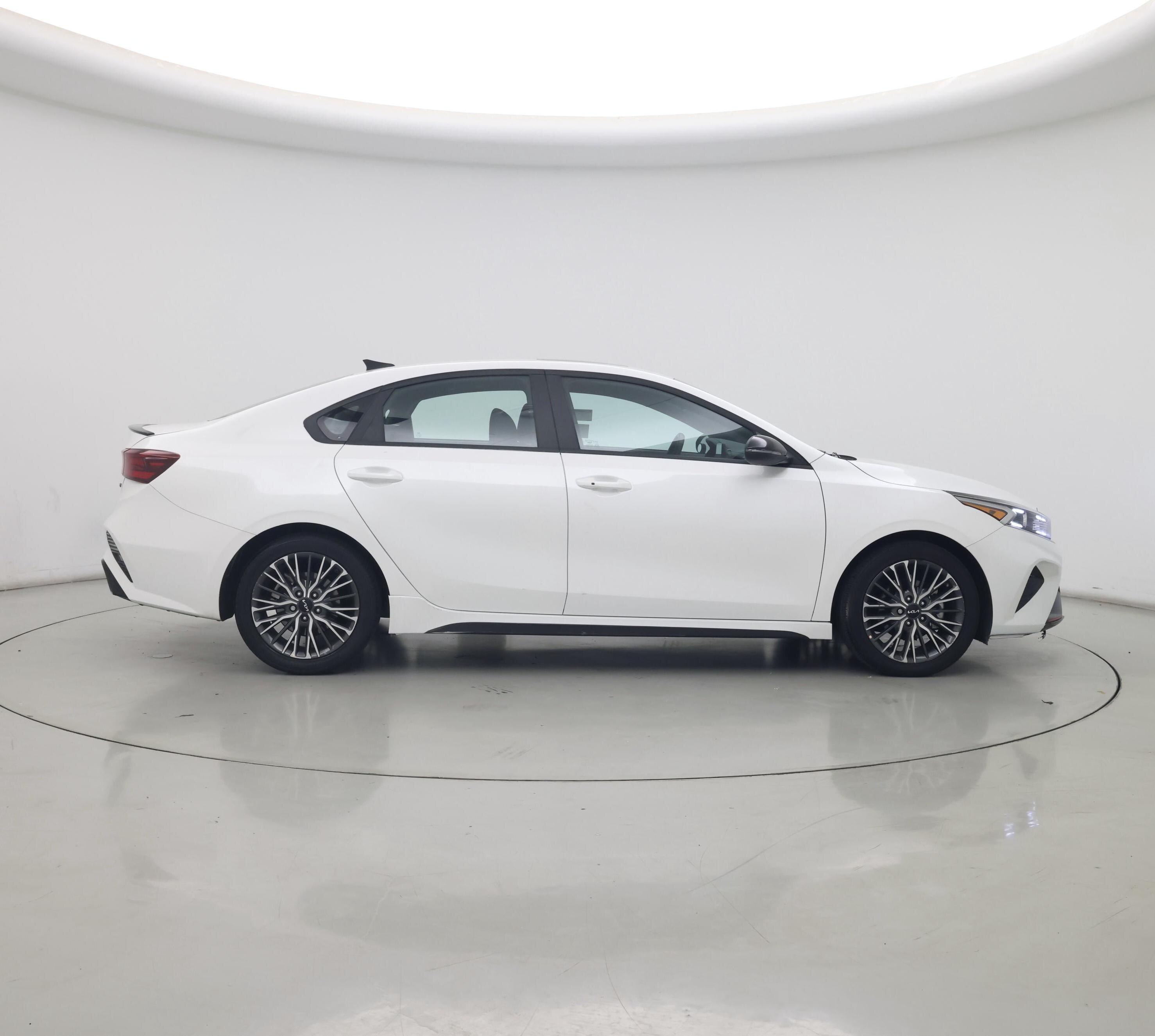 Thumbnail: 2023 Kia Forte - 7