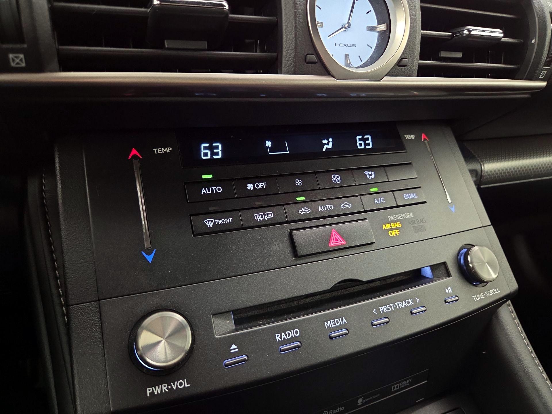 Thumbnail: 2017 Lexus RC - 17