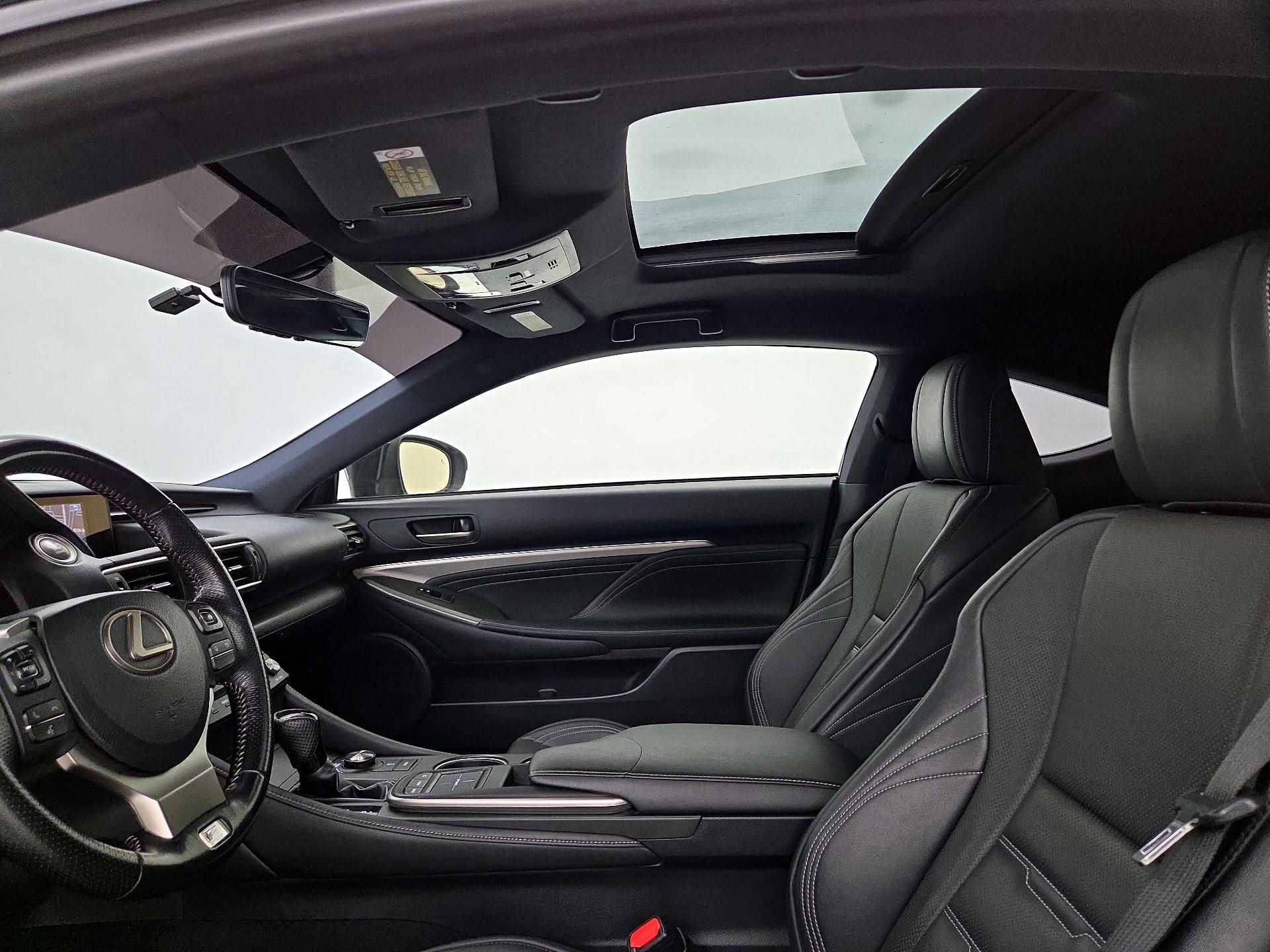 Thumbnail: 2017 Lexus RC - 20