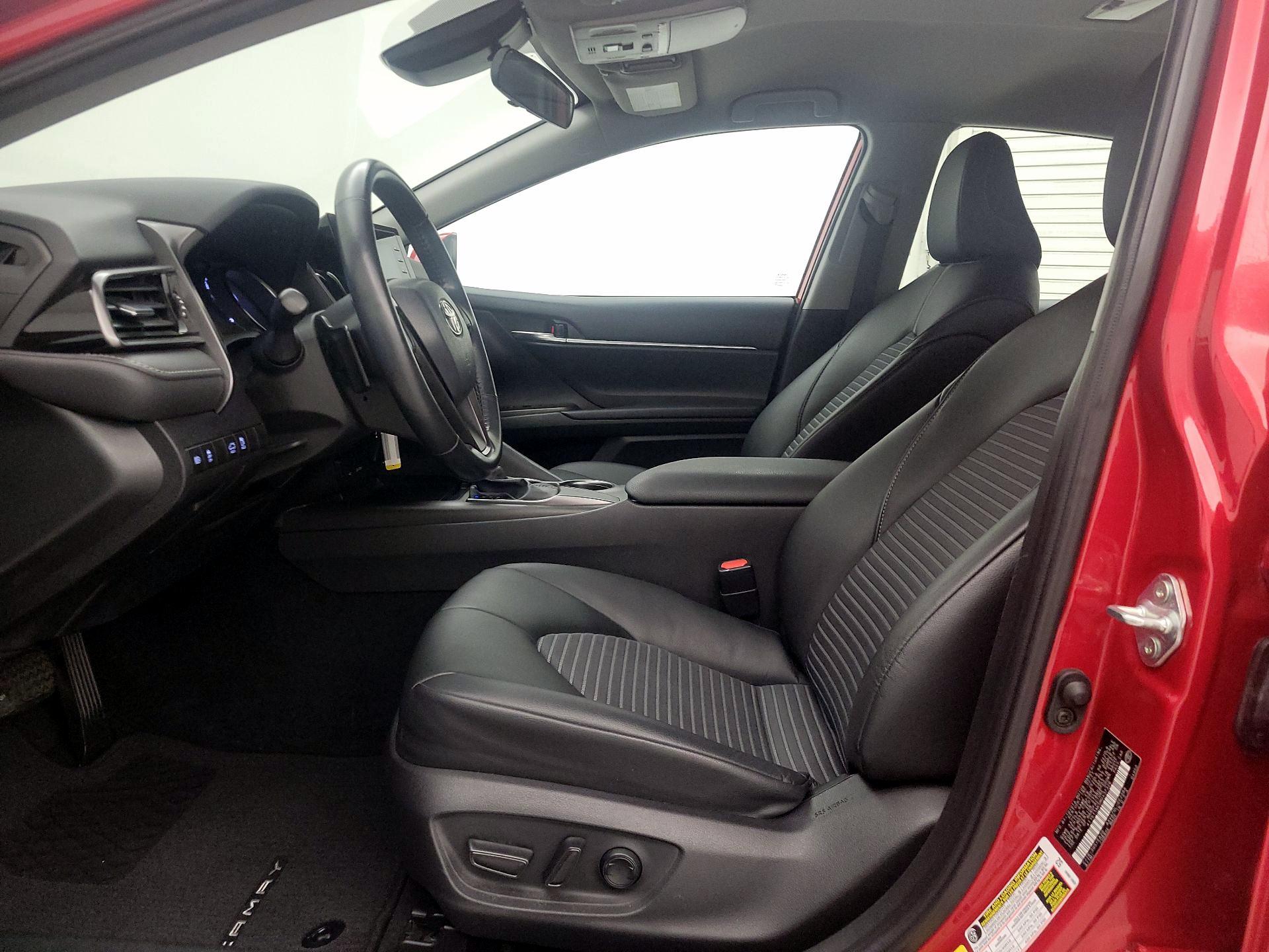 Thumbnail: 2021 Toyota Camry - 11