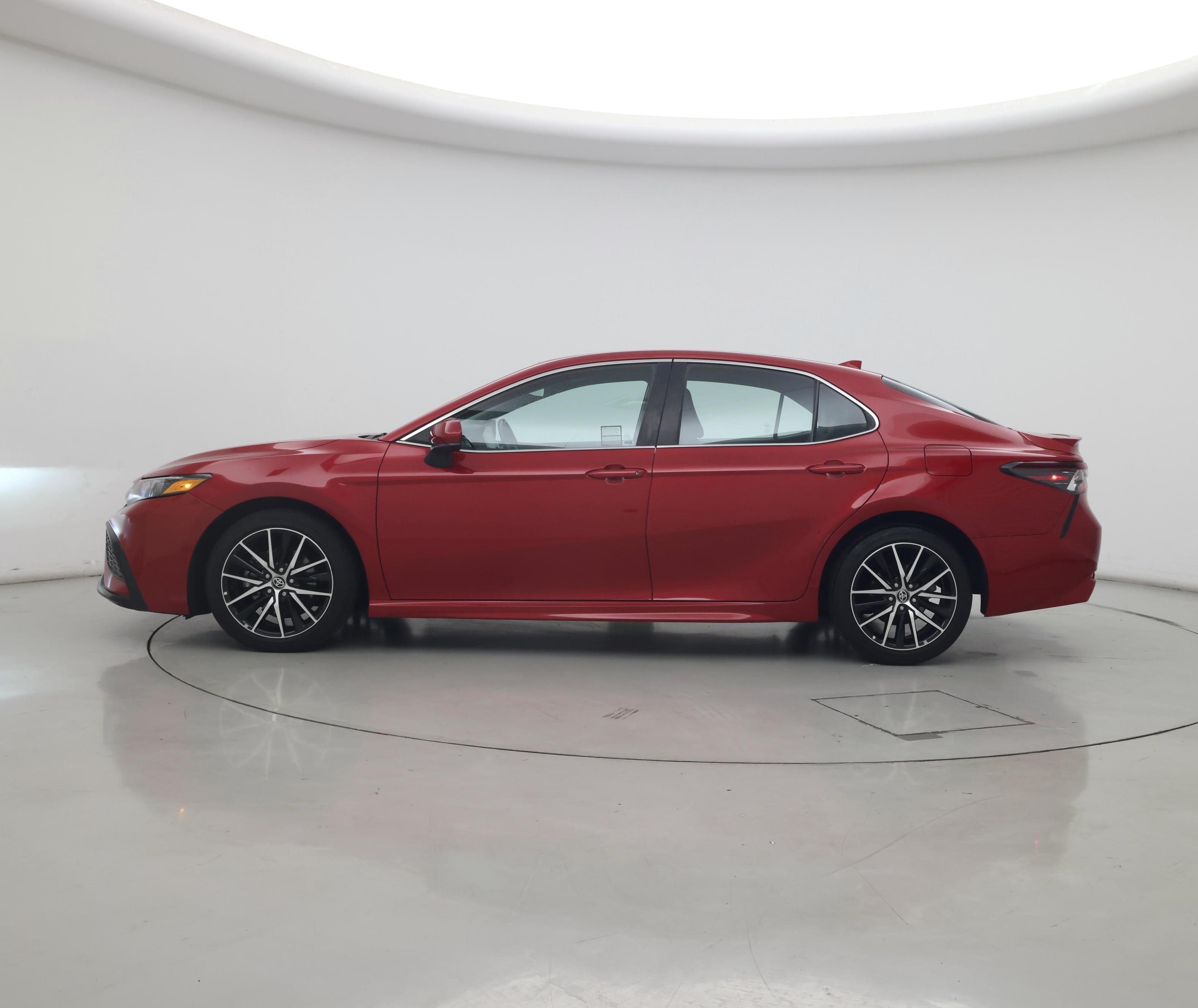 Thumbnail: 2021 Toyota Camry - 3