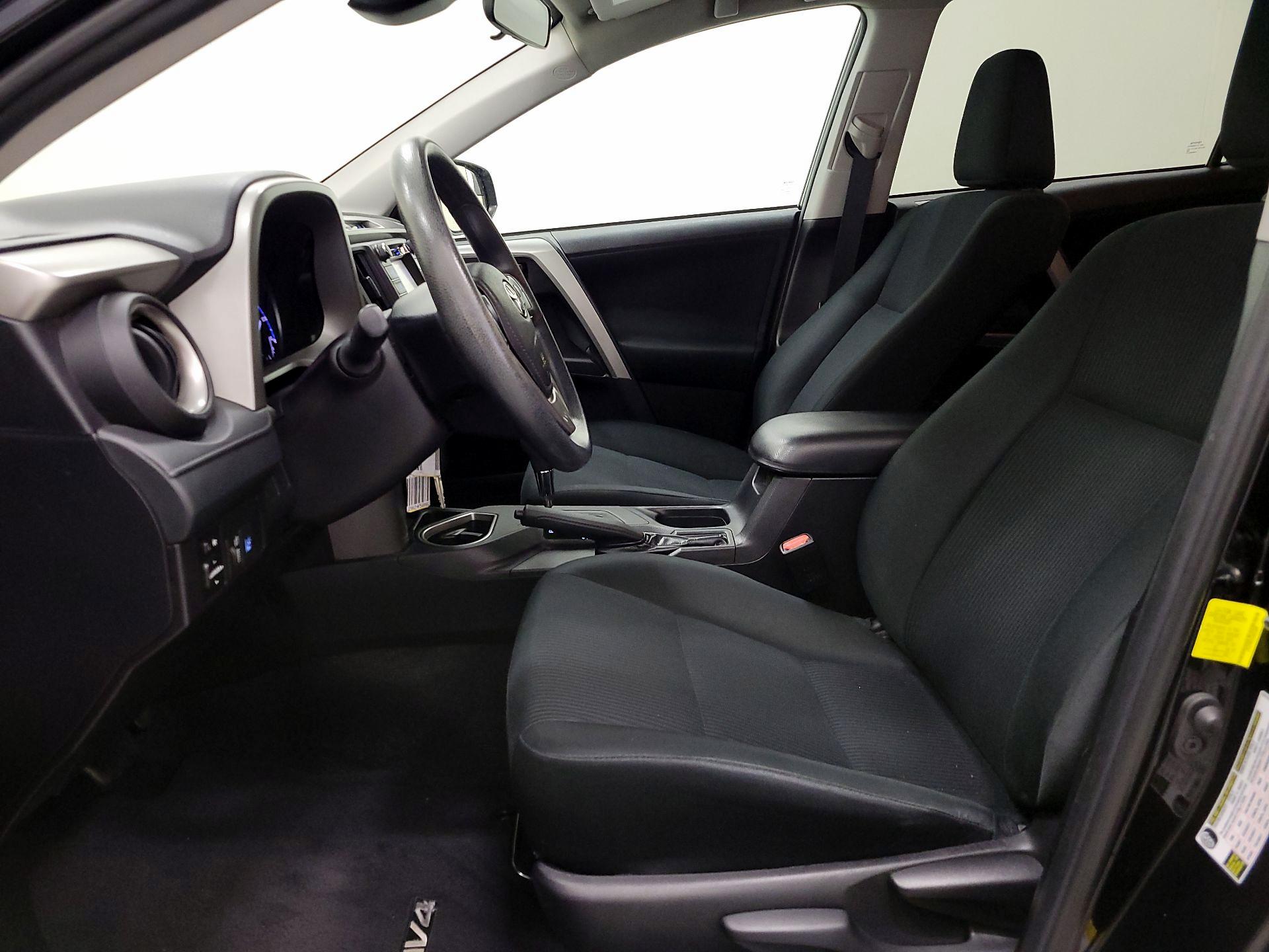 Thumbnail: 2018 Toyota RAV4 - 11