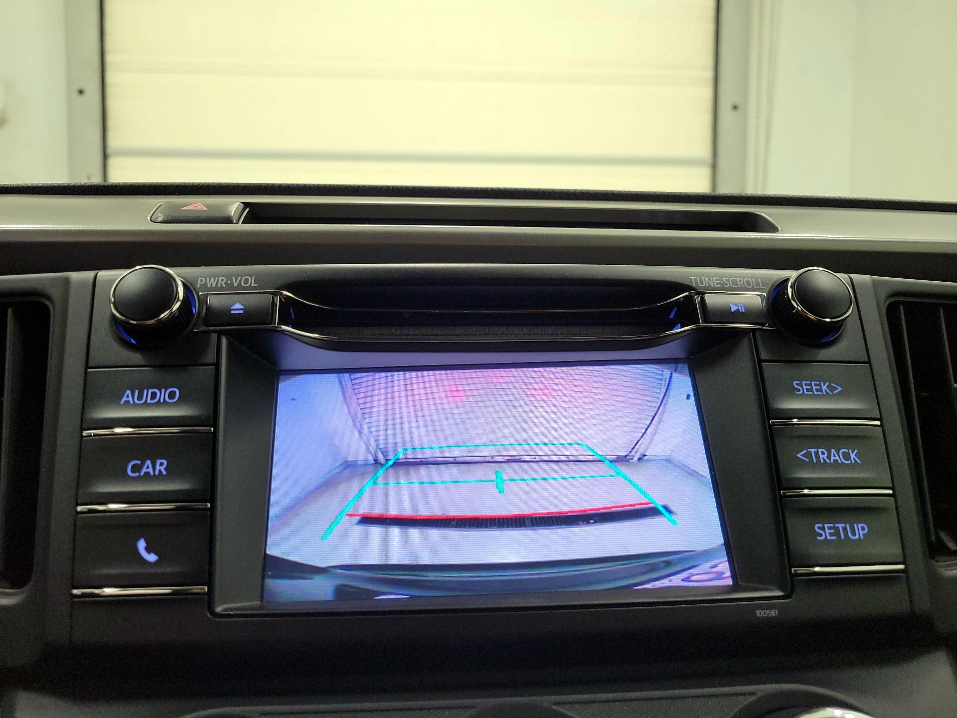 Thumbnail: 2018 Toyota RAV4 - 14