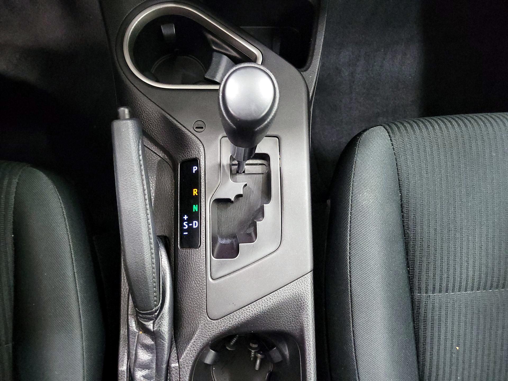 Thumbnail: 2018 Toyota RAV4 - 17