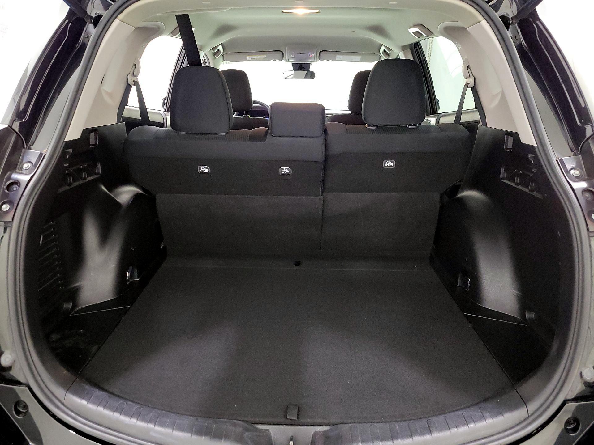 Thumbnail: 2018 Toyota RAV4 - 20