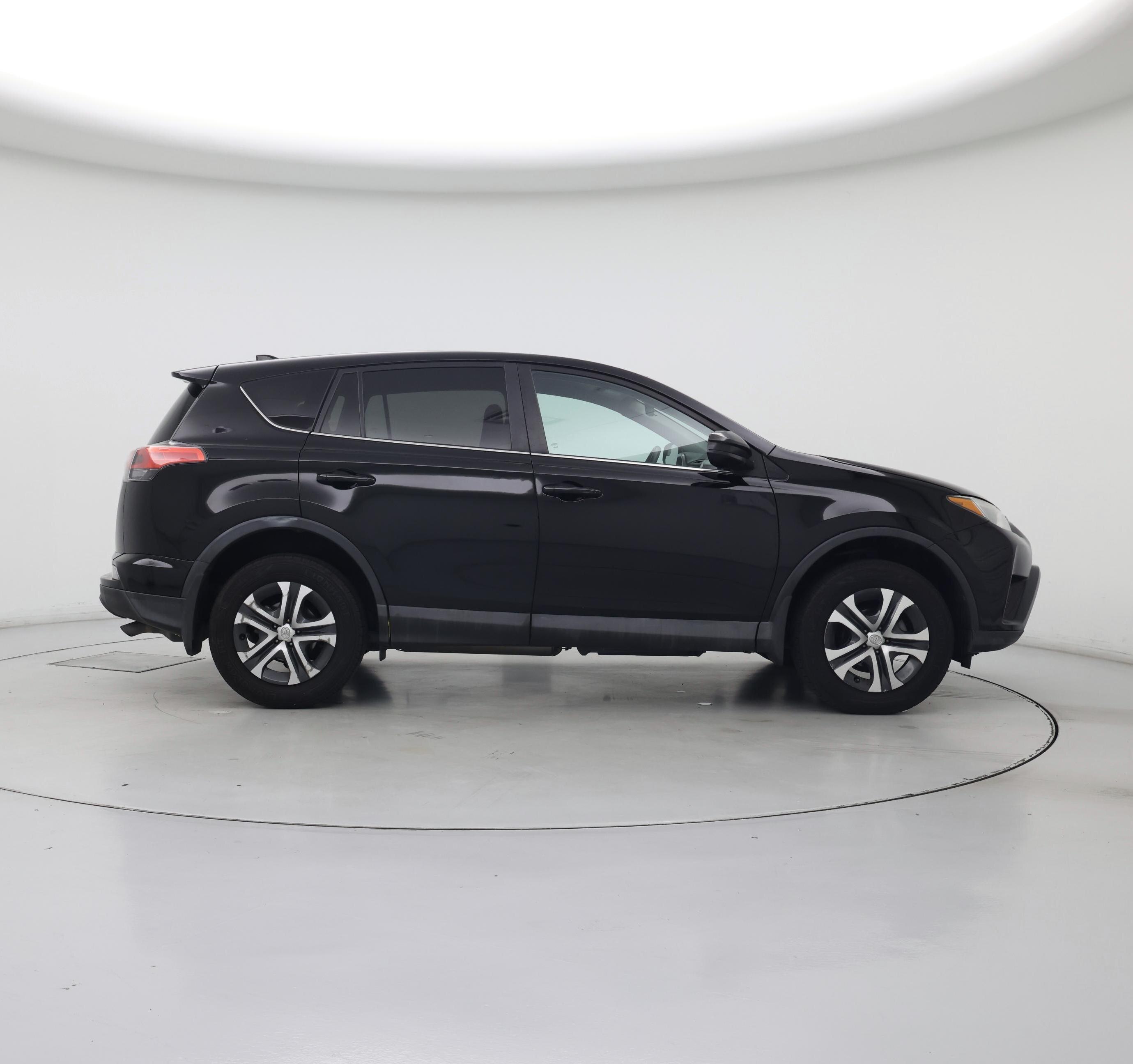 Thumbnail: 2018 Toyota RAV4 - 7