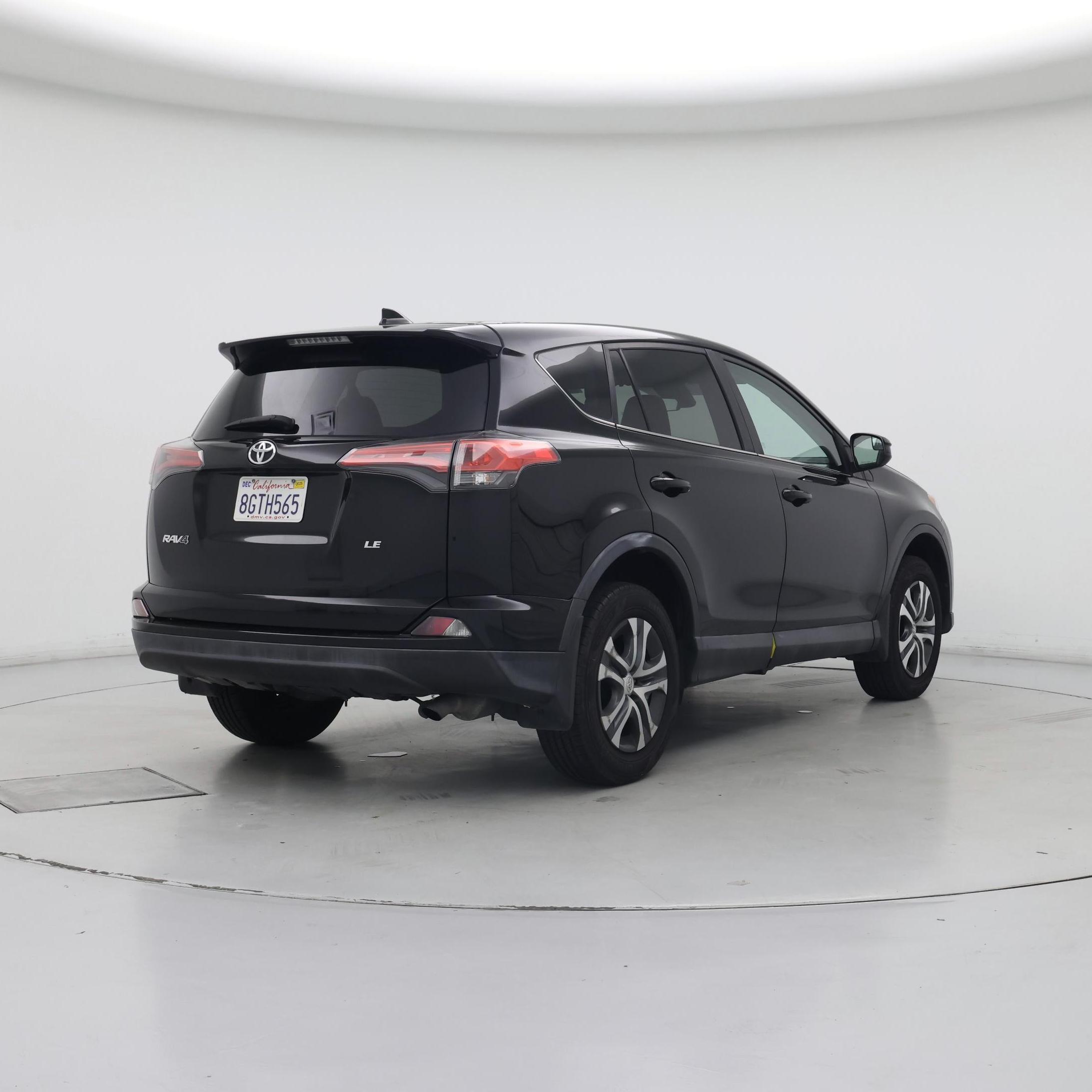 Thumbnail: 2018 Toyota RAV4 - 8