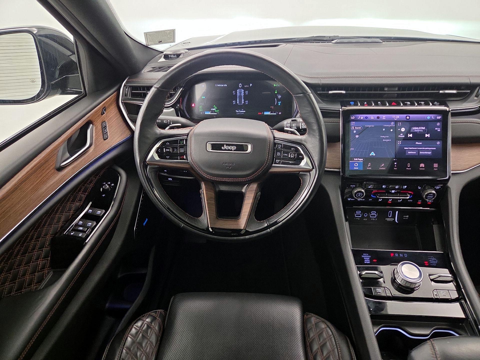 Thumbnail: 2022 Jeep Grand Cherokee - 10