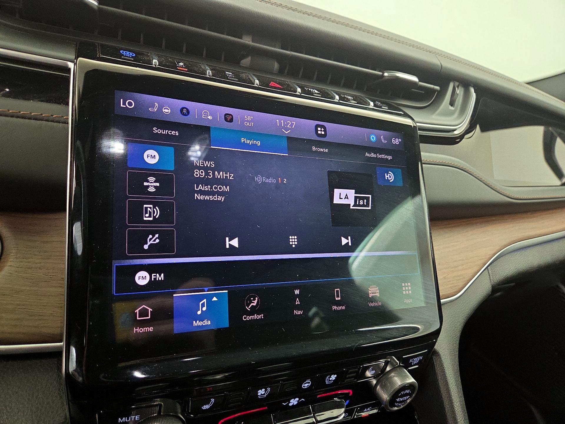 Thumbnail: 2022 Jeep Grand Cherokee - 16