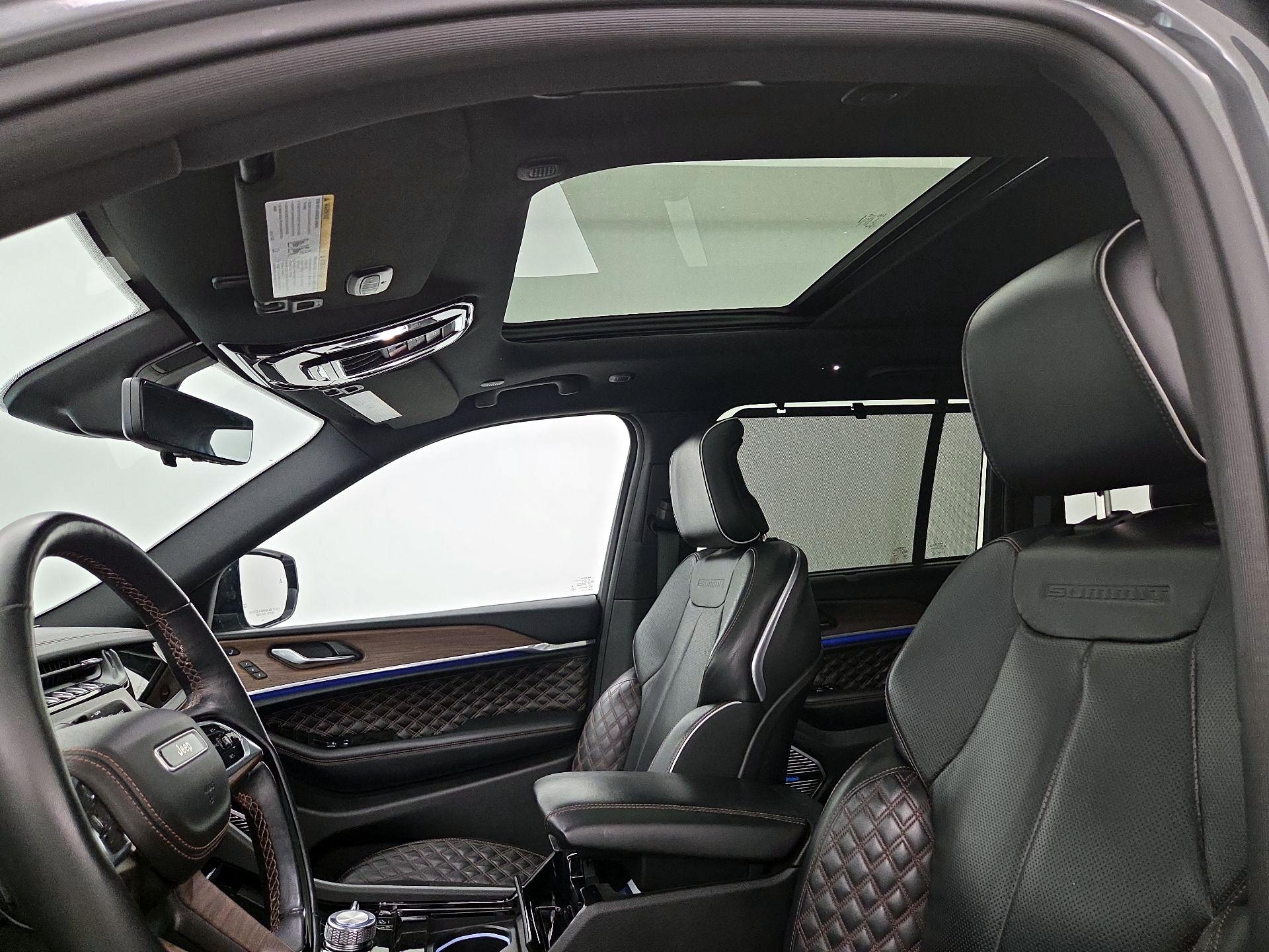 Thumbnail: 2022 Jeep Grand Cherokee - 20