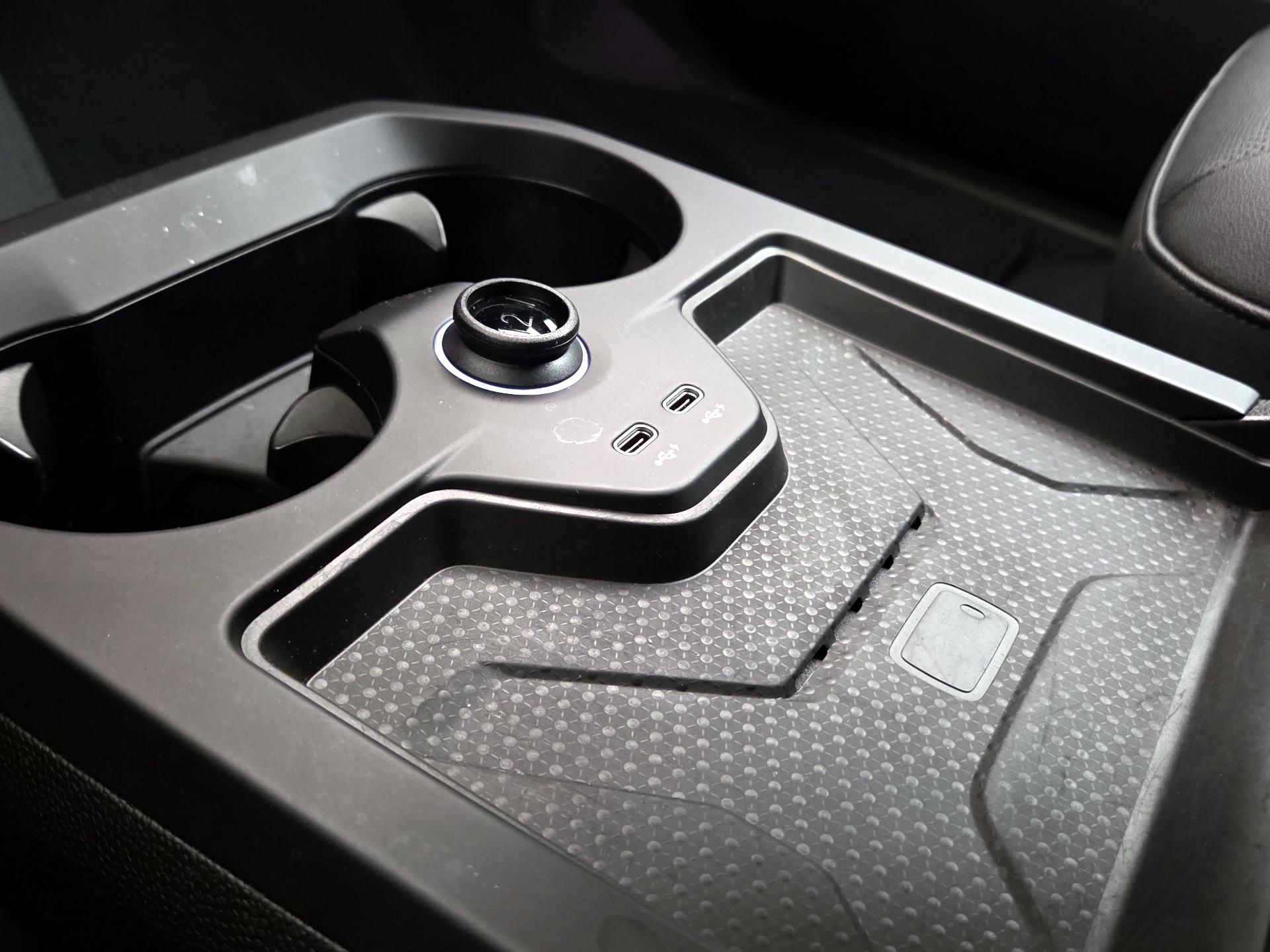 Thumbnail: 2022 BMW iX - 19