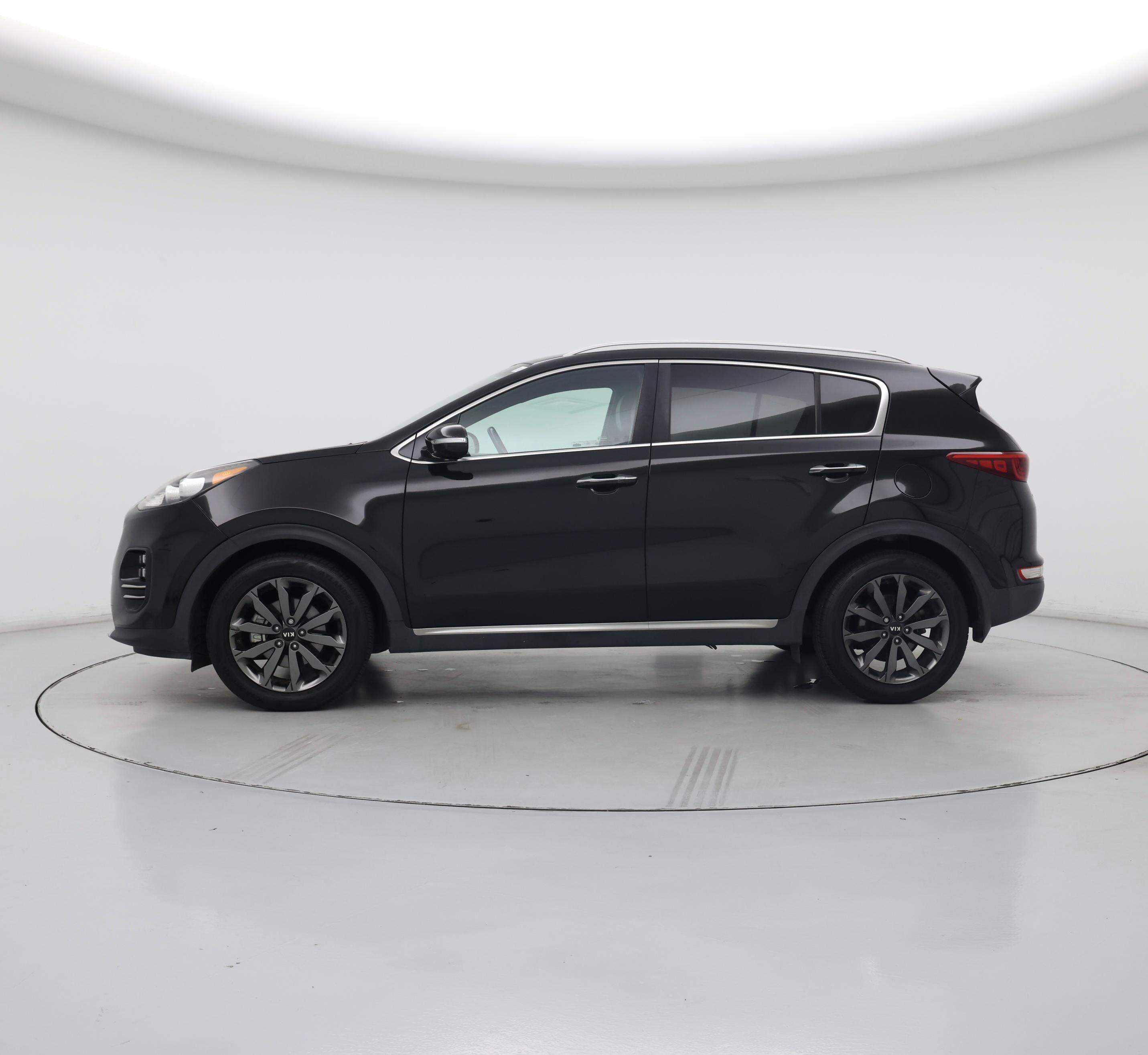 Thumbnail: 2018 Kia Sportage - 3