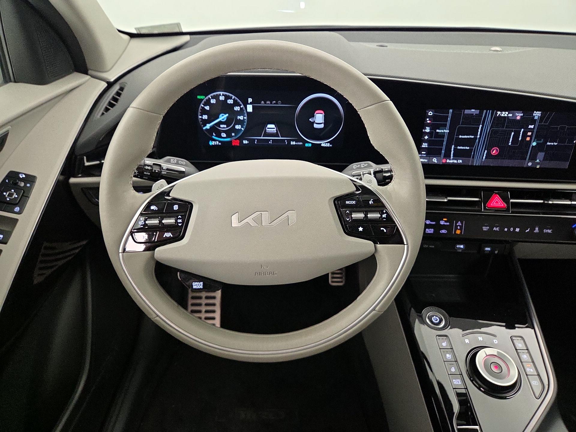 Thumbnail: 2023 Kia Niro - 10