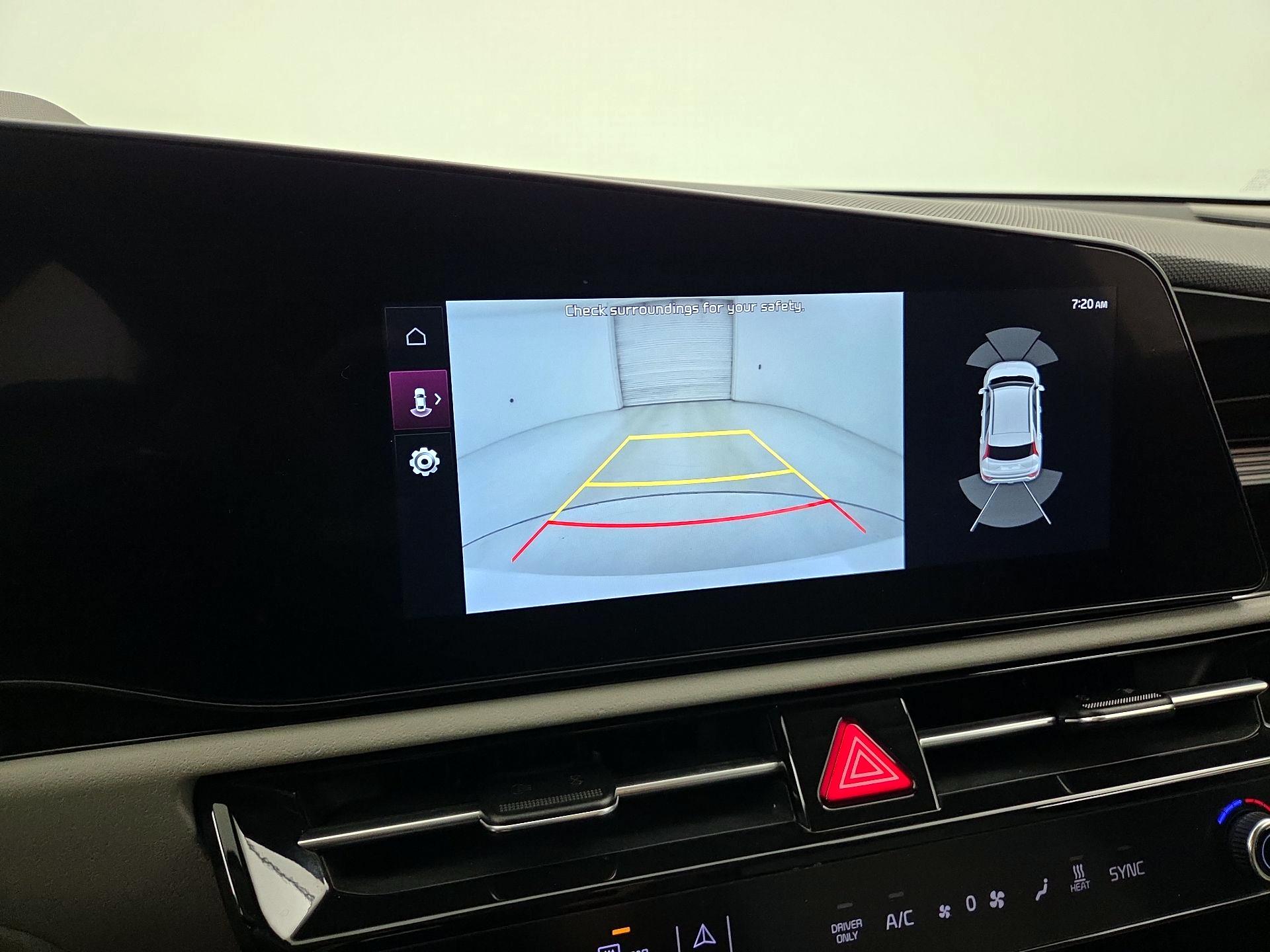 Thumbnail: 2023 Kia Niro - 15