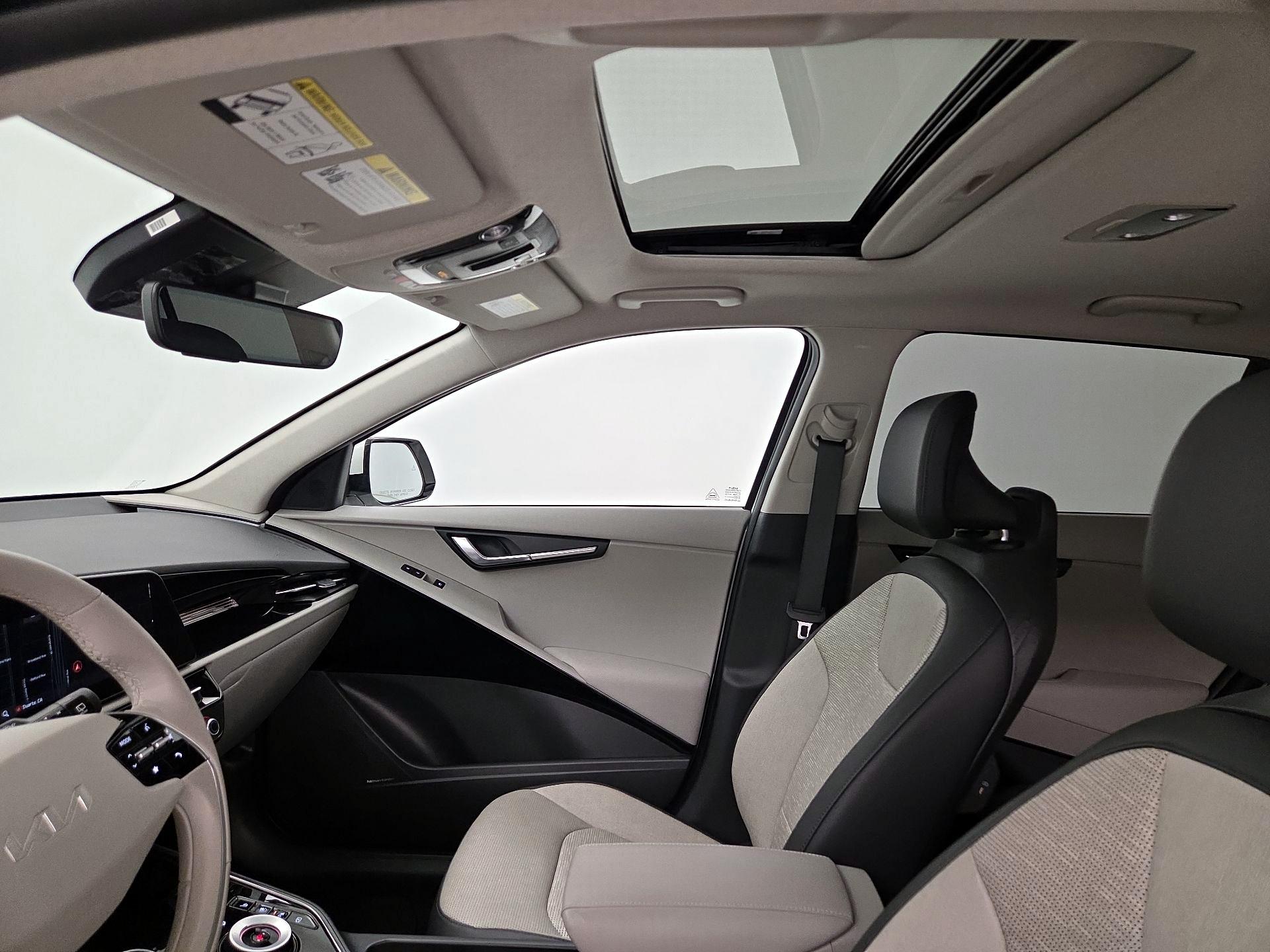 Thumbnail: 2023 Kia Niro - 20