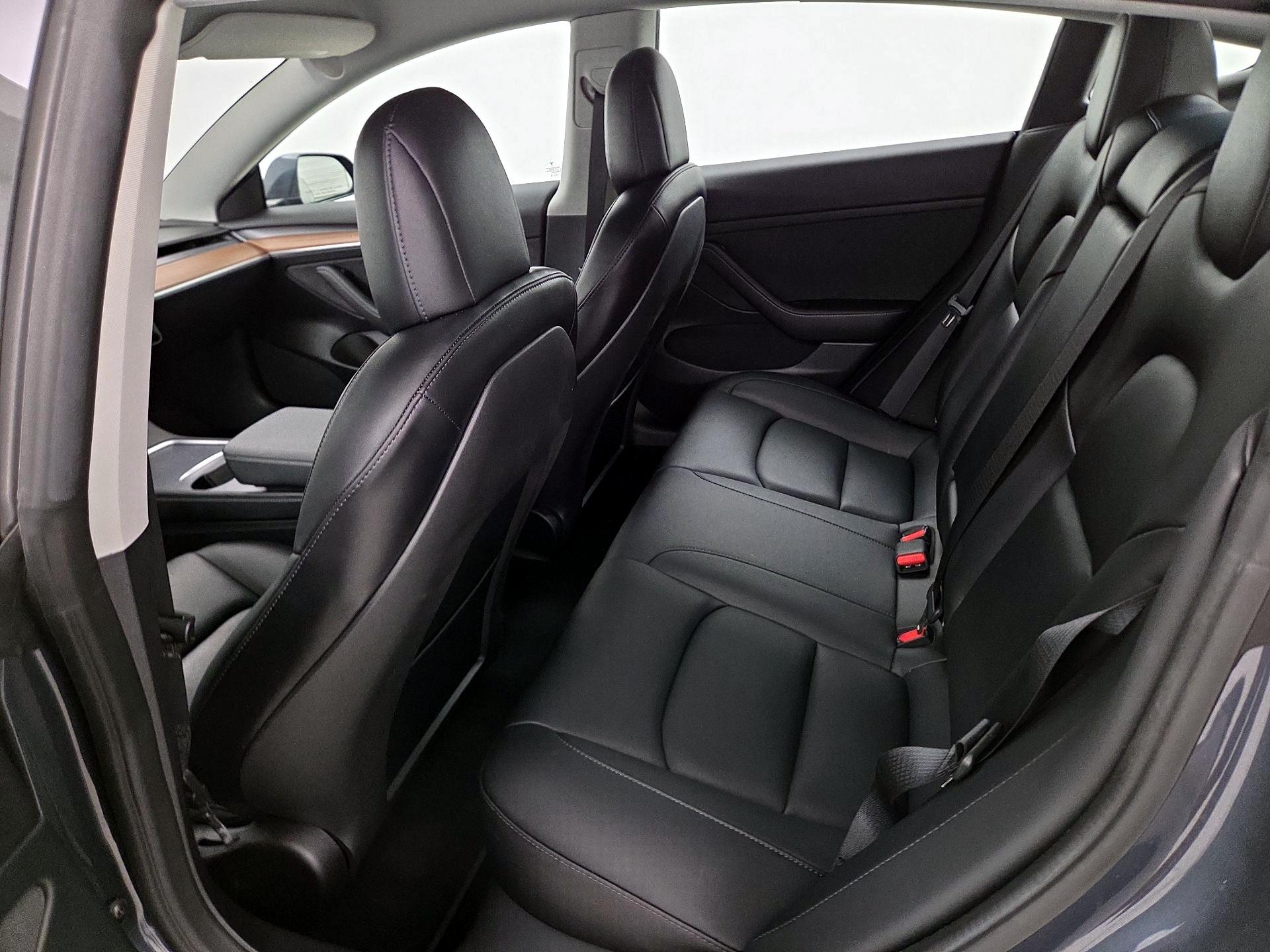 Thumbnail: 2022 Tesla Model 3 - 18