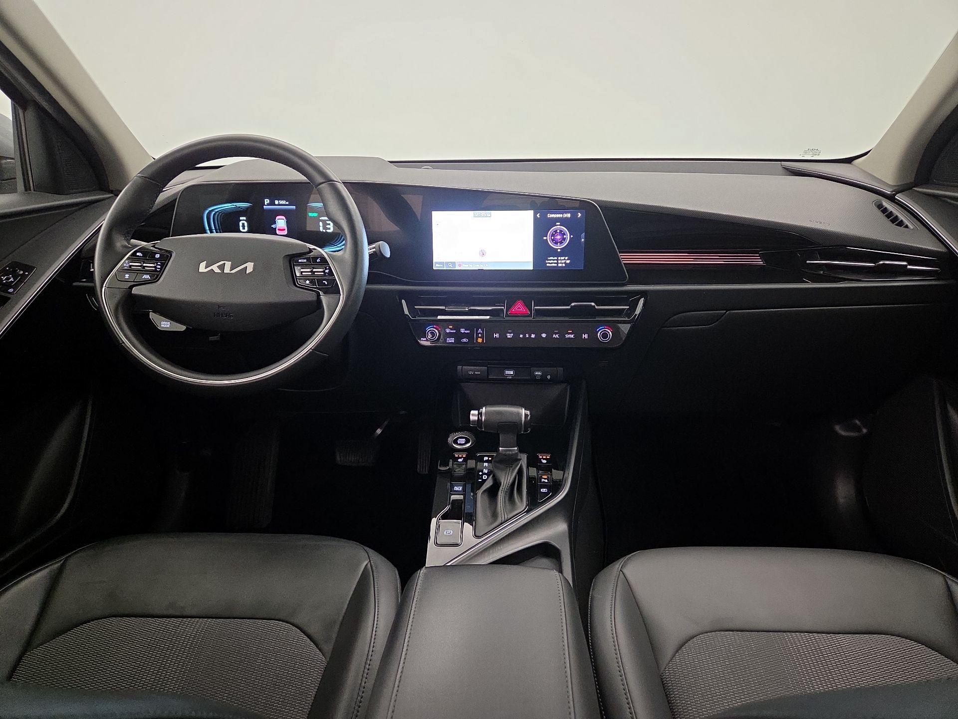 Thumbnail: 2023 Kia Niro - 9