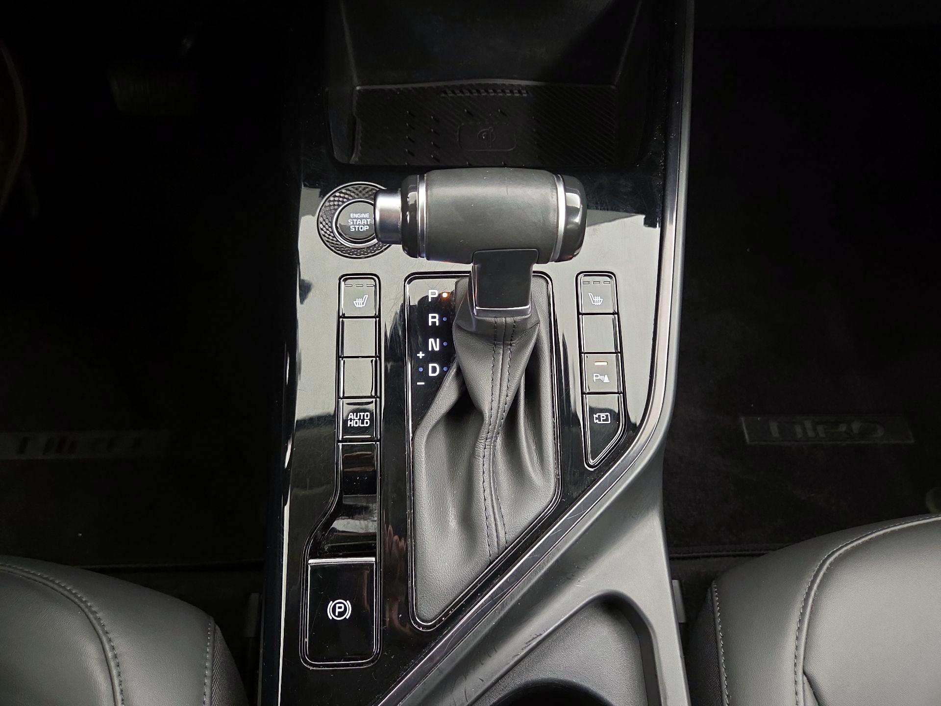 Thumbnail: 2023 Kia Niro - 18