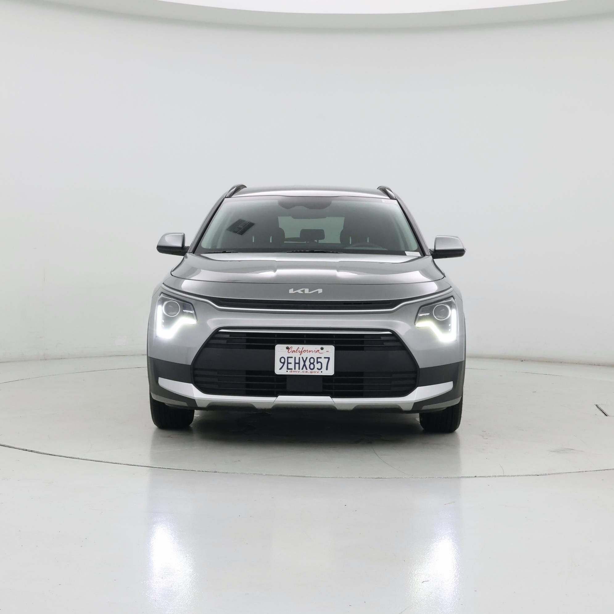 Thumbnail: 2023 Kia Niro - 5