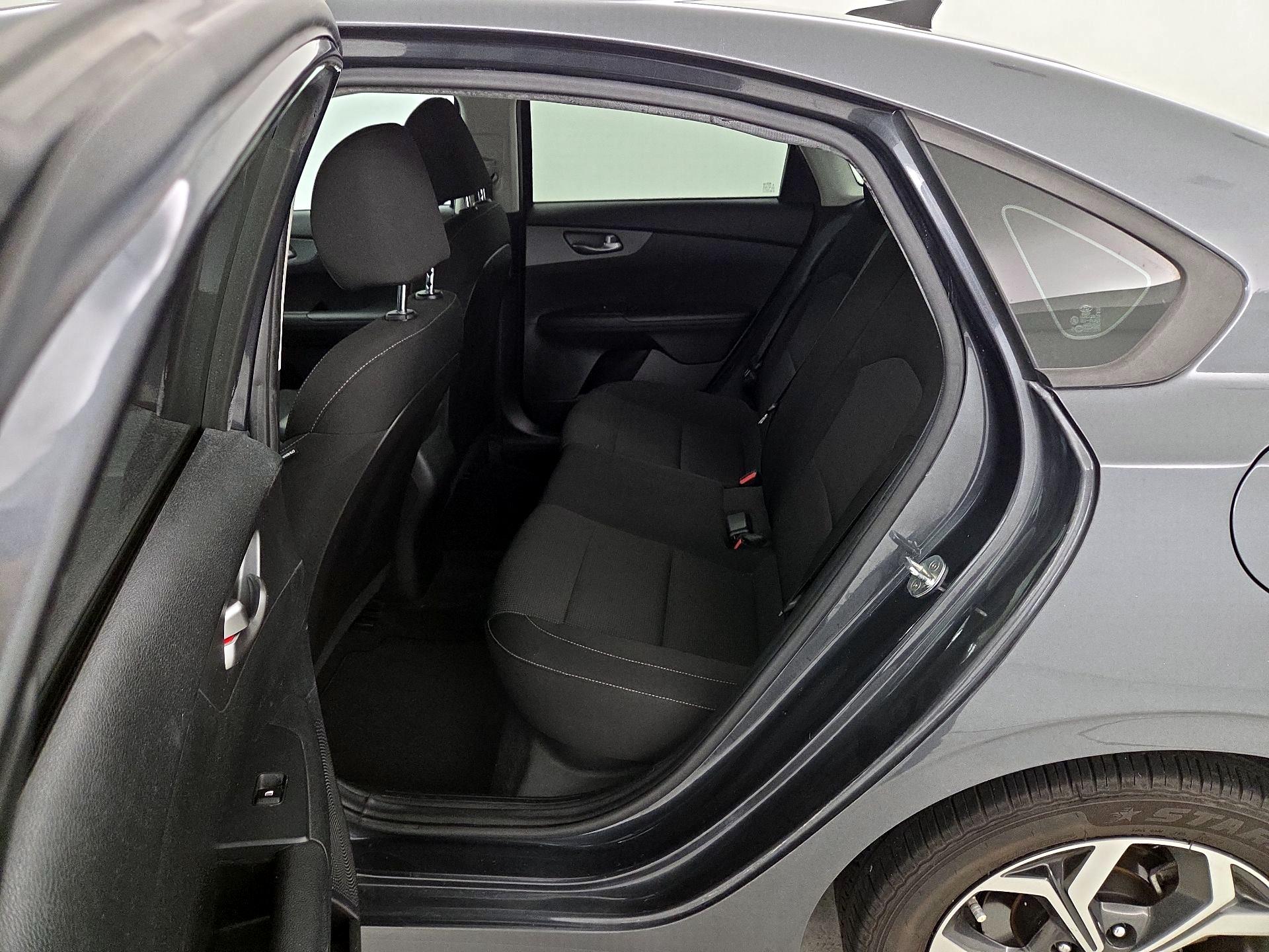 Thumbnail: 2021 Kia Forte - 19