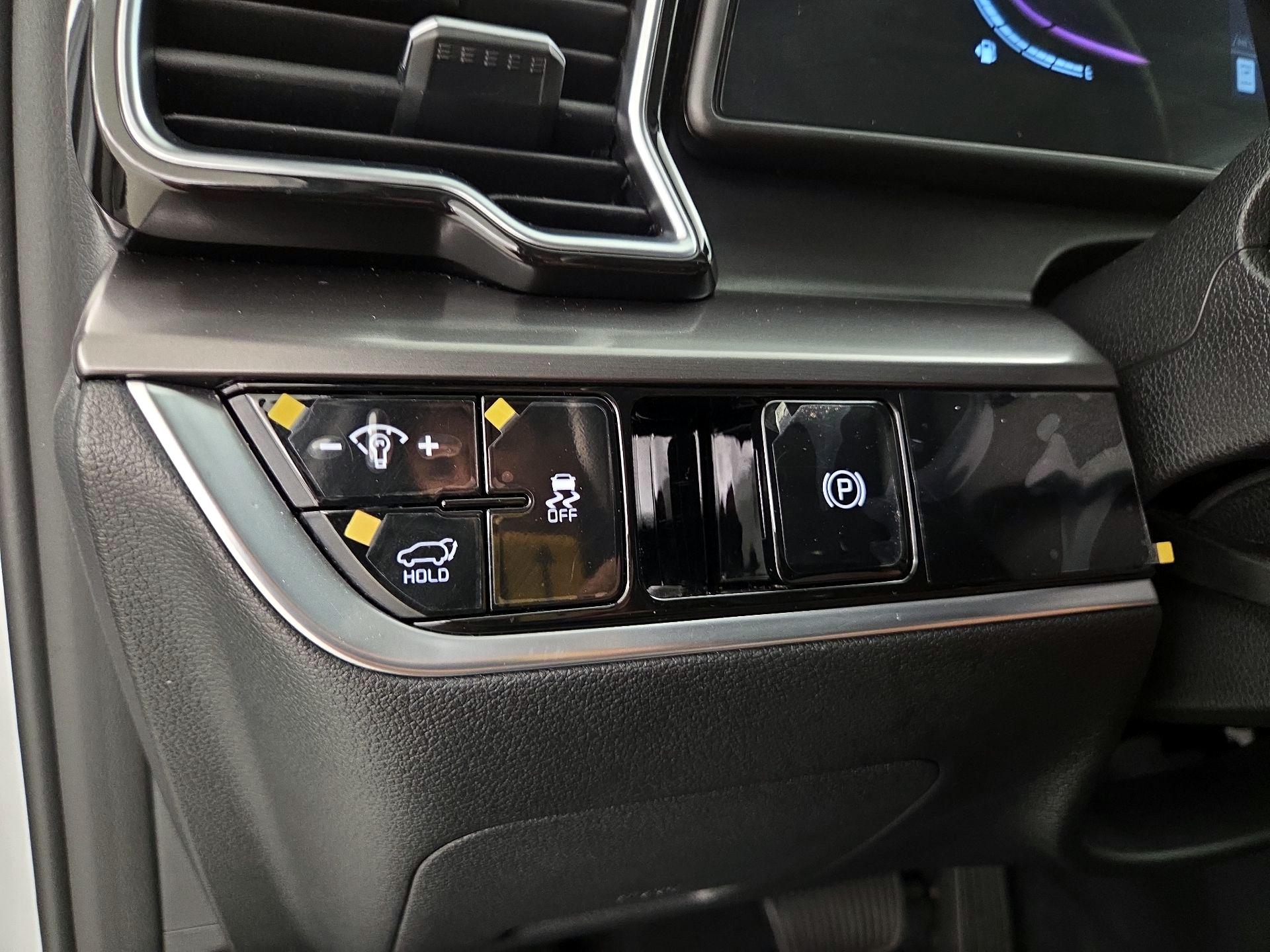 Thumbnail: 2025 Kia Sportage - 13