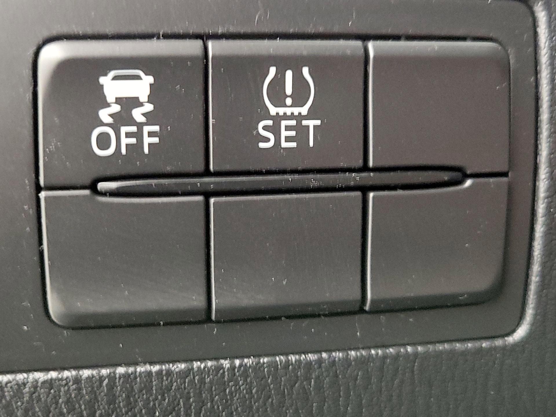 Thumbnail: 2018 Toyota Yaris iA - 13