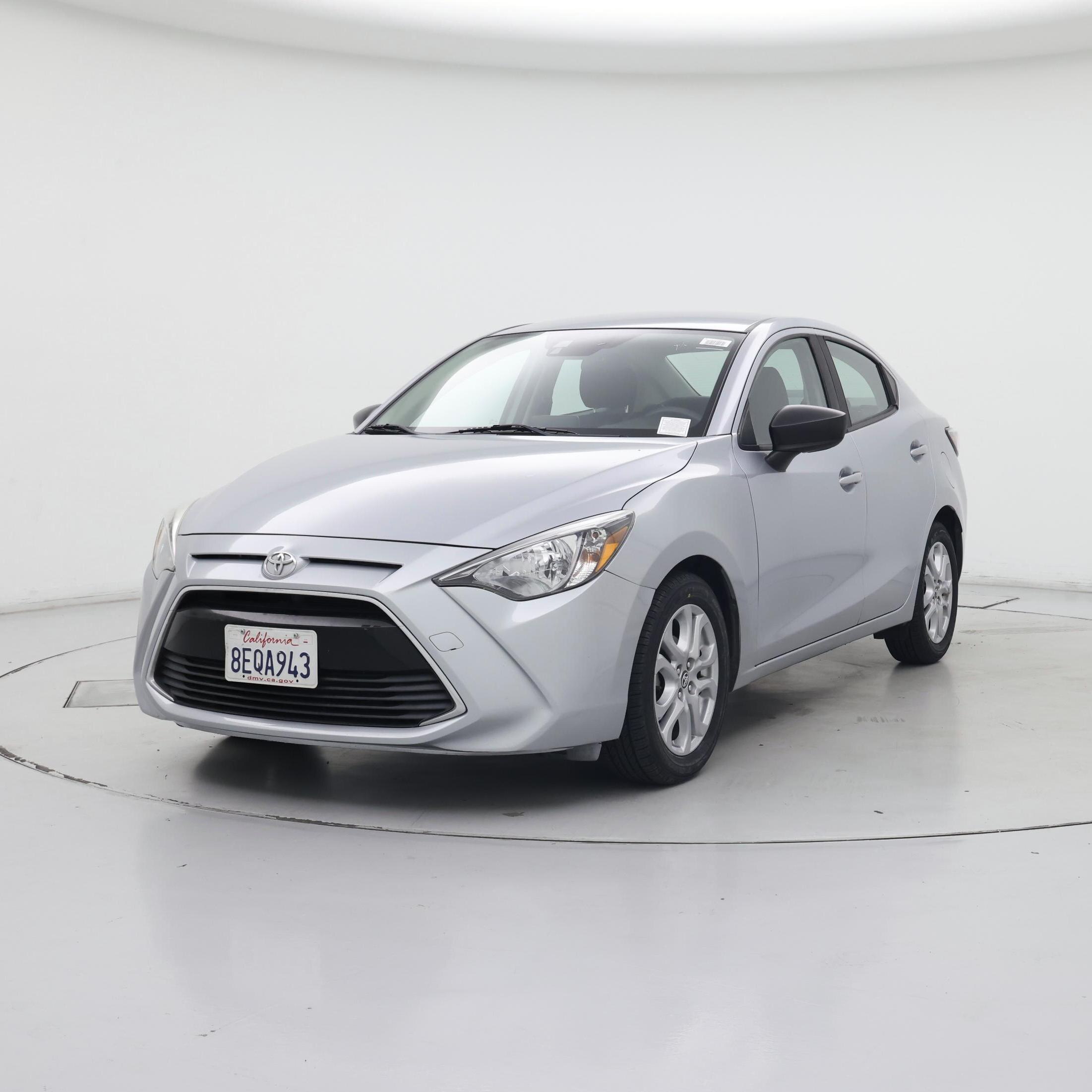 Thumbnail: 2018 Toyota Yaris iA - 4