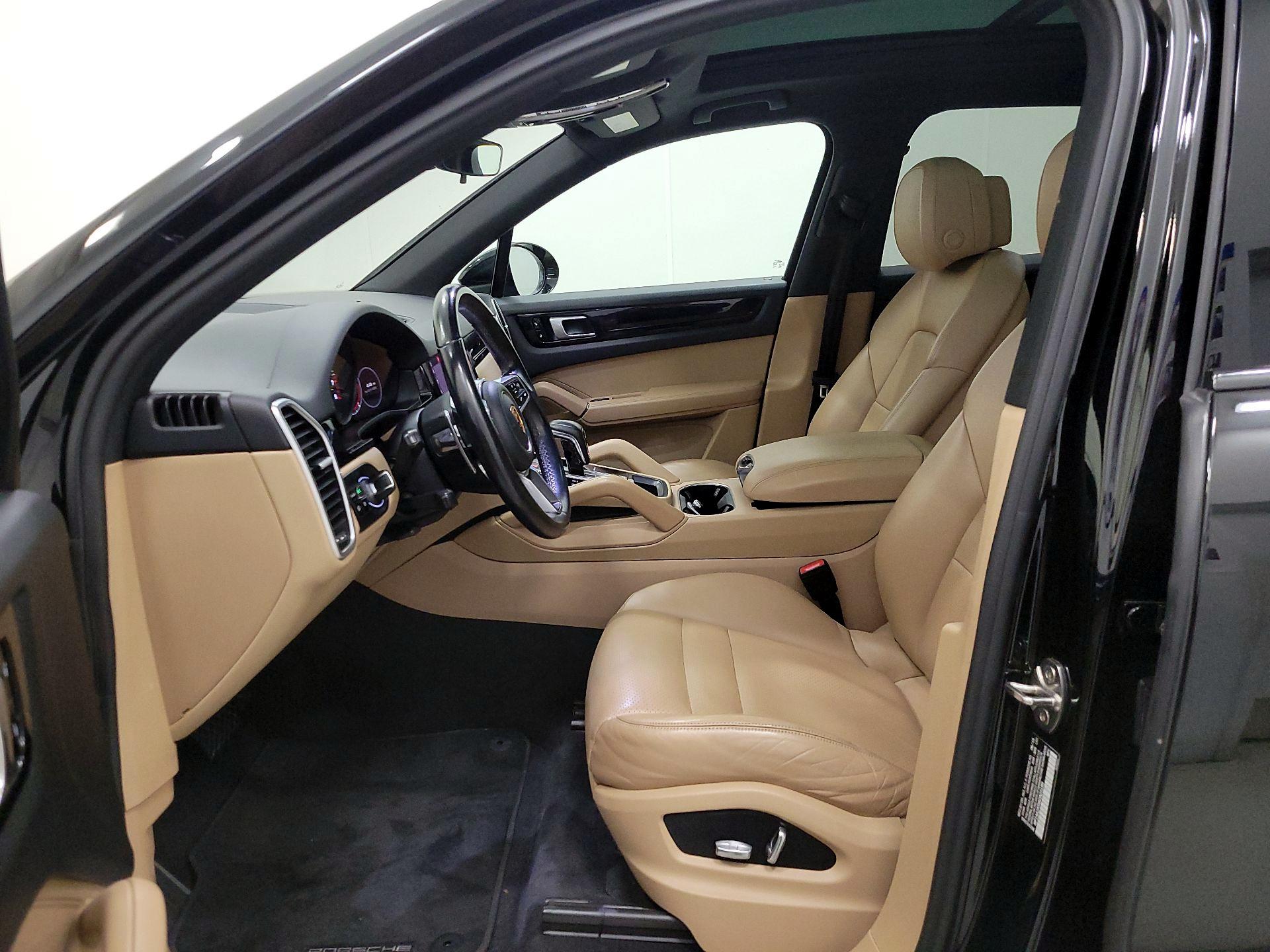 Thumbnail: 2019 Porsche Cayenne - 11